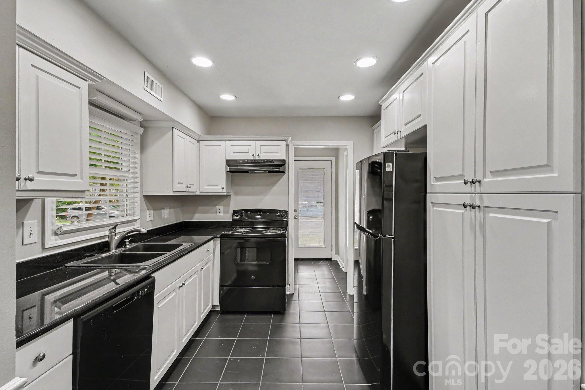 5200 Birchbark Lane — Charlotte
