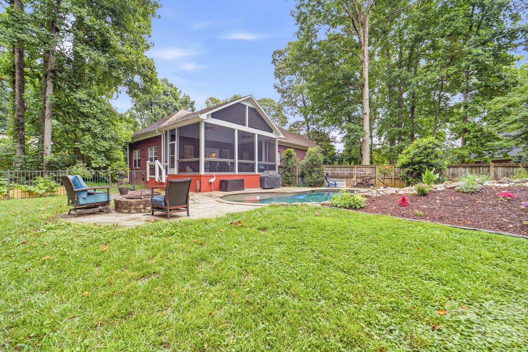 15002 Dexter Lemmond Court — Charlotte
