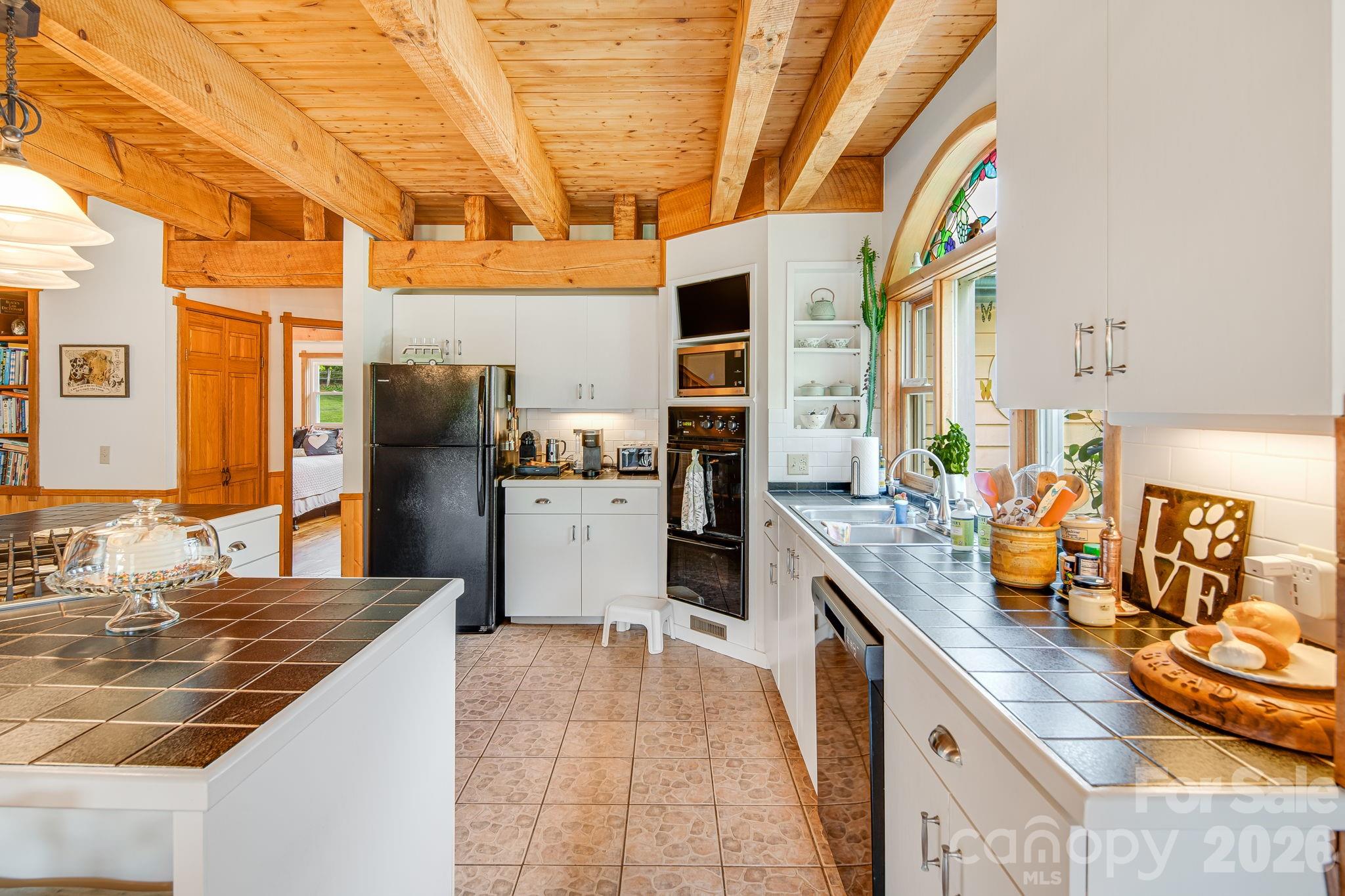 200 Black Hawk Trail — Waynesville