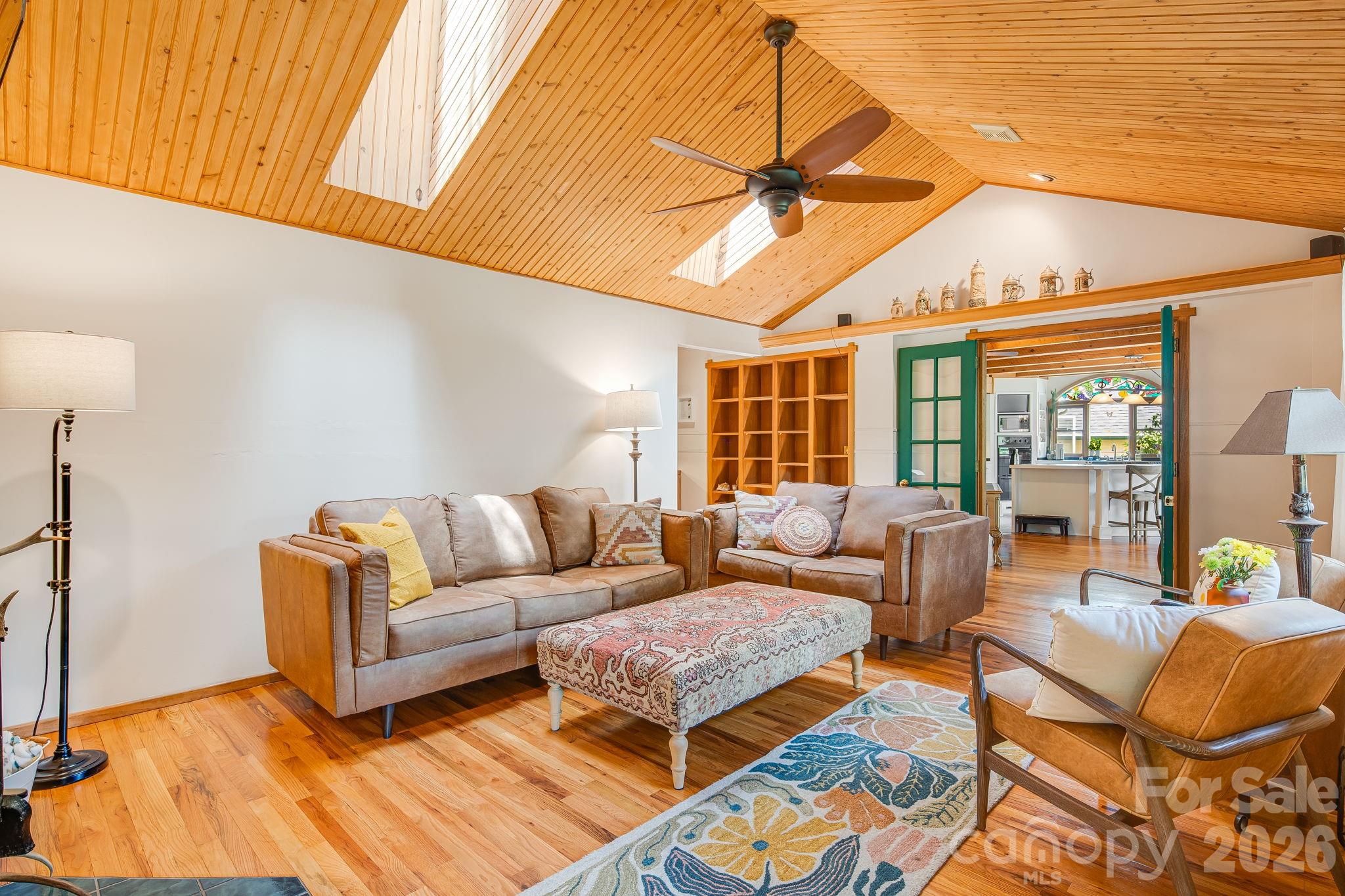 200 Black Hawk Trail — Waynesville