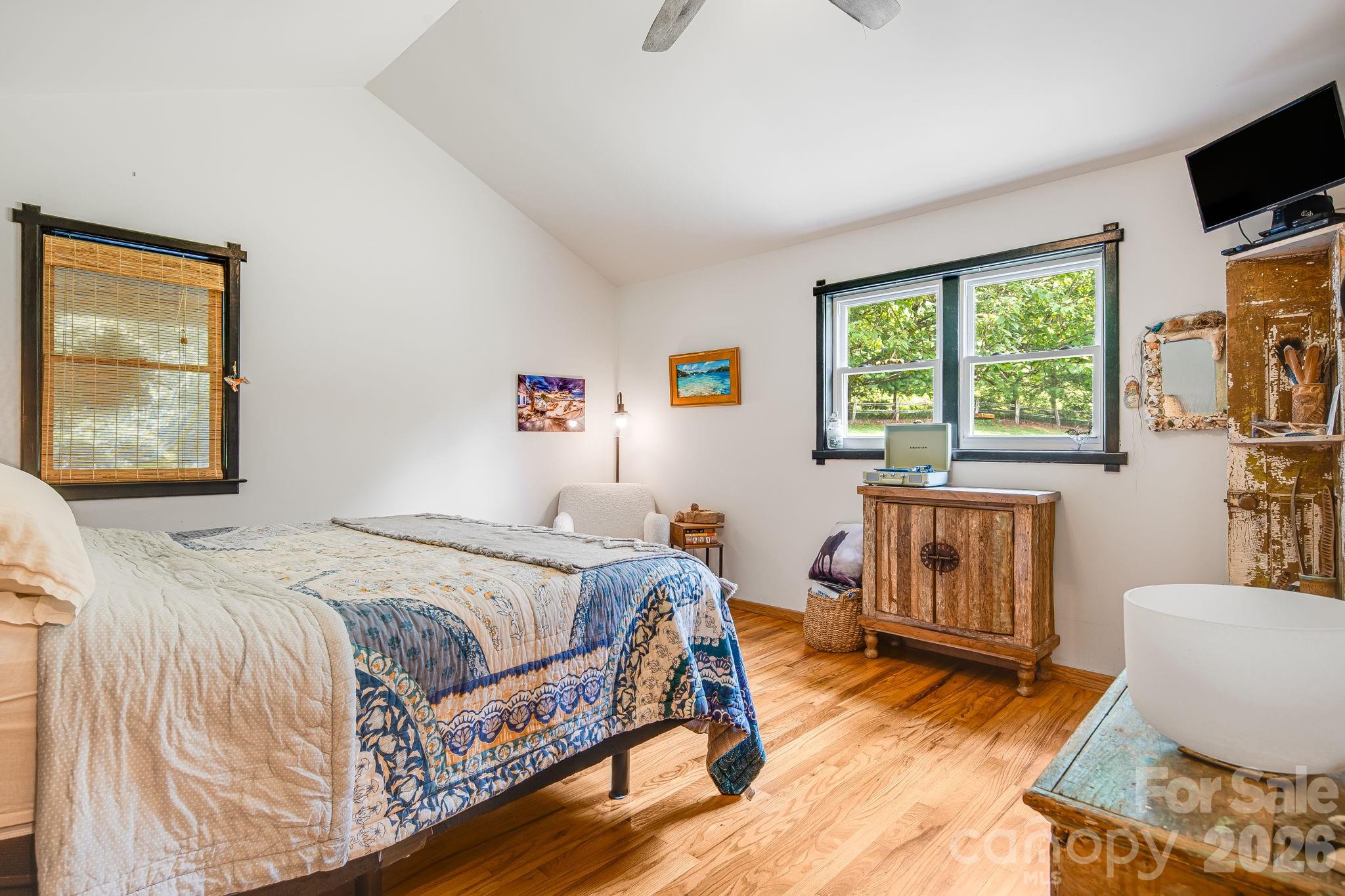 200 Black Hawk Trail — Waynesville