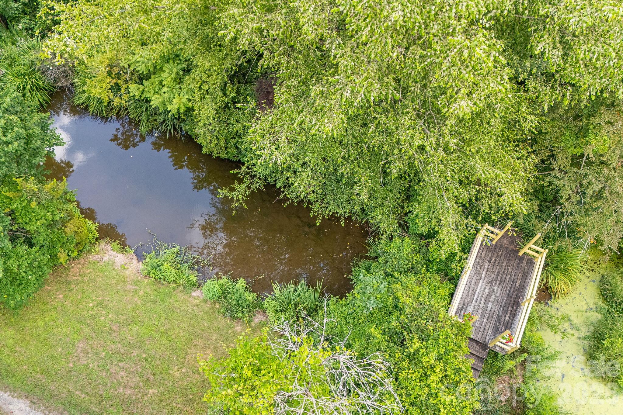200 Black Hawk Trail — Waynesville