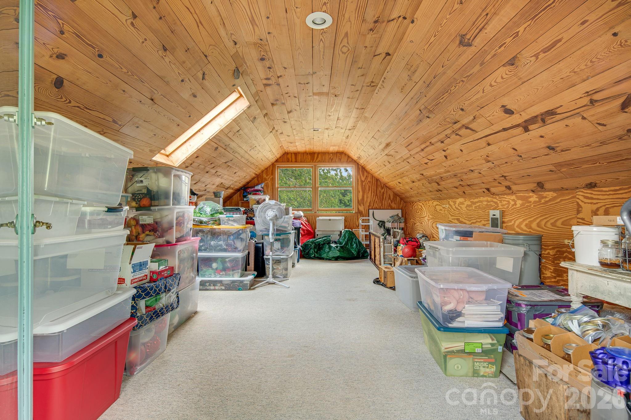200 Black Hawk Trail — Waynesville
