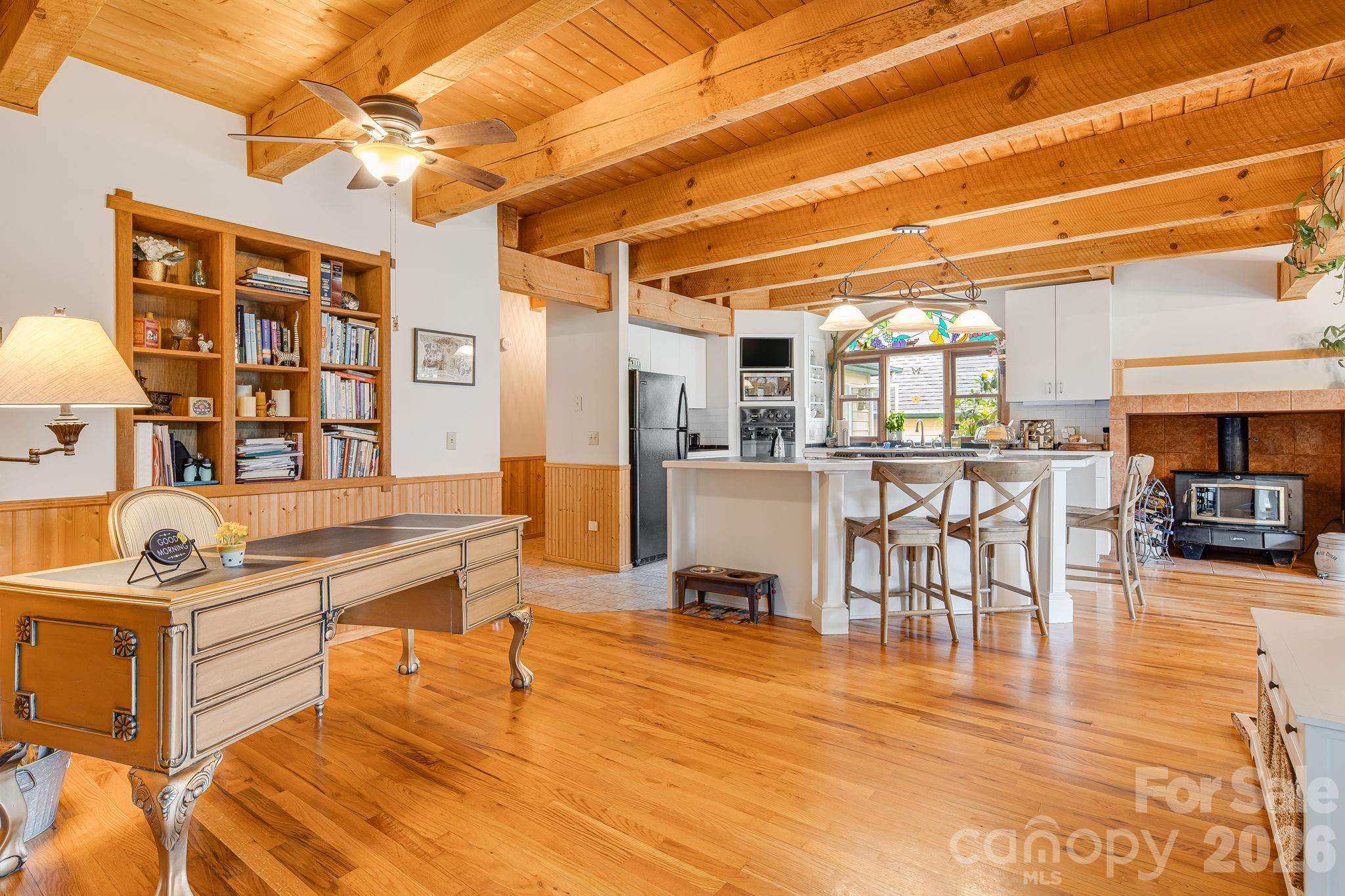 200 Black Hawk Trail — Waynesville