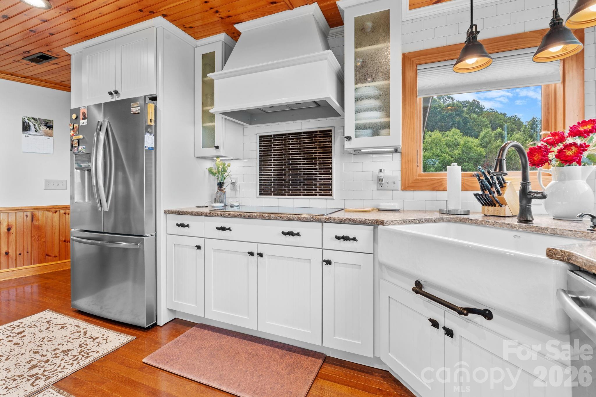 1013 Perry Road — West Jefferson