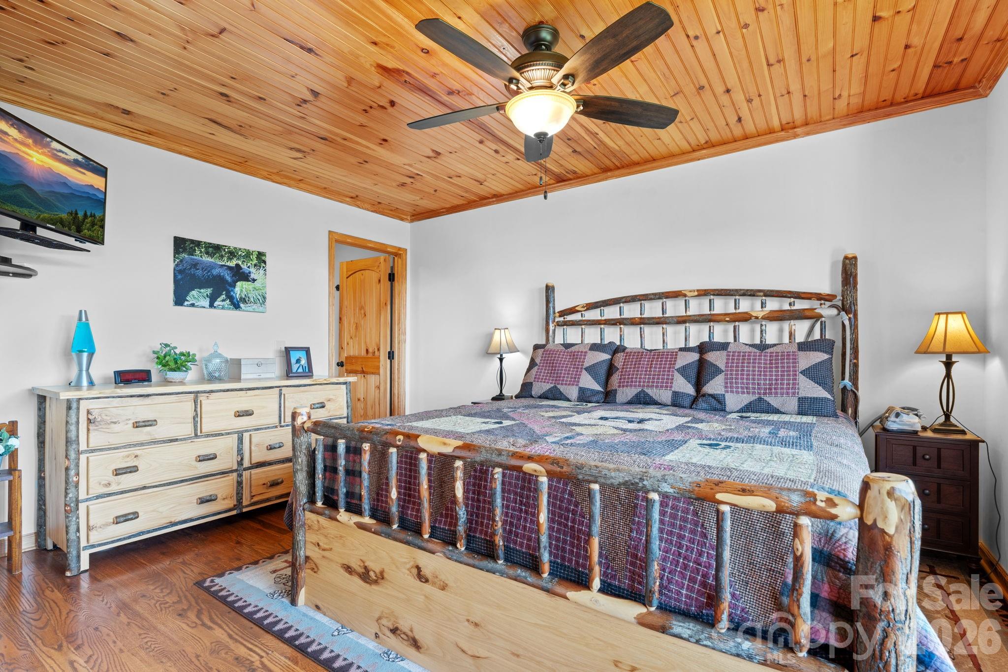 1013 Perry Road — West Jefferson