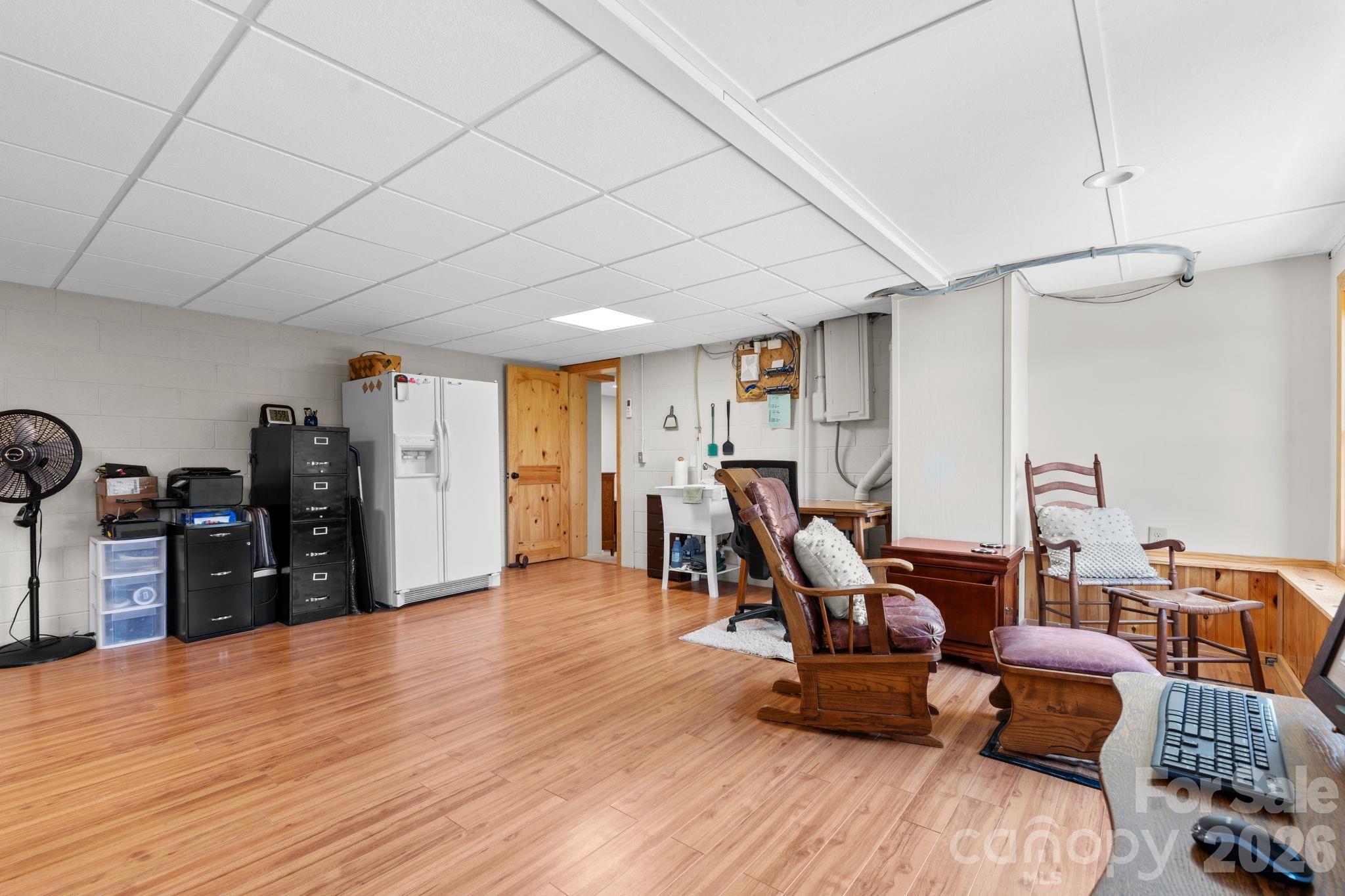 1013 Perry Road — West Jefferson