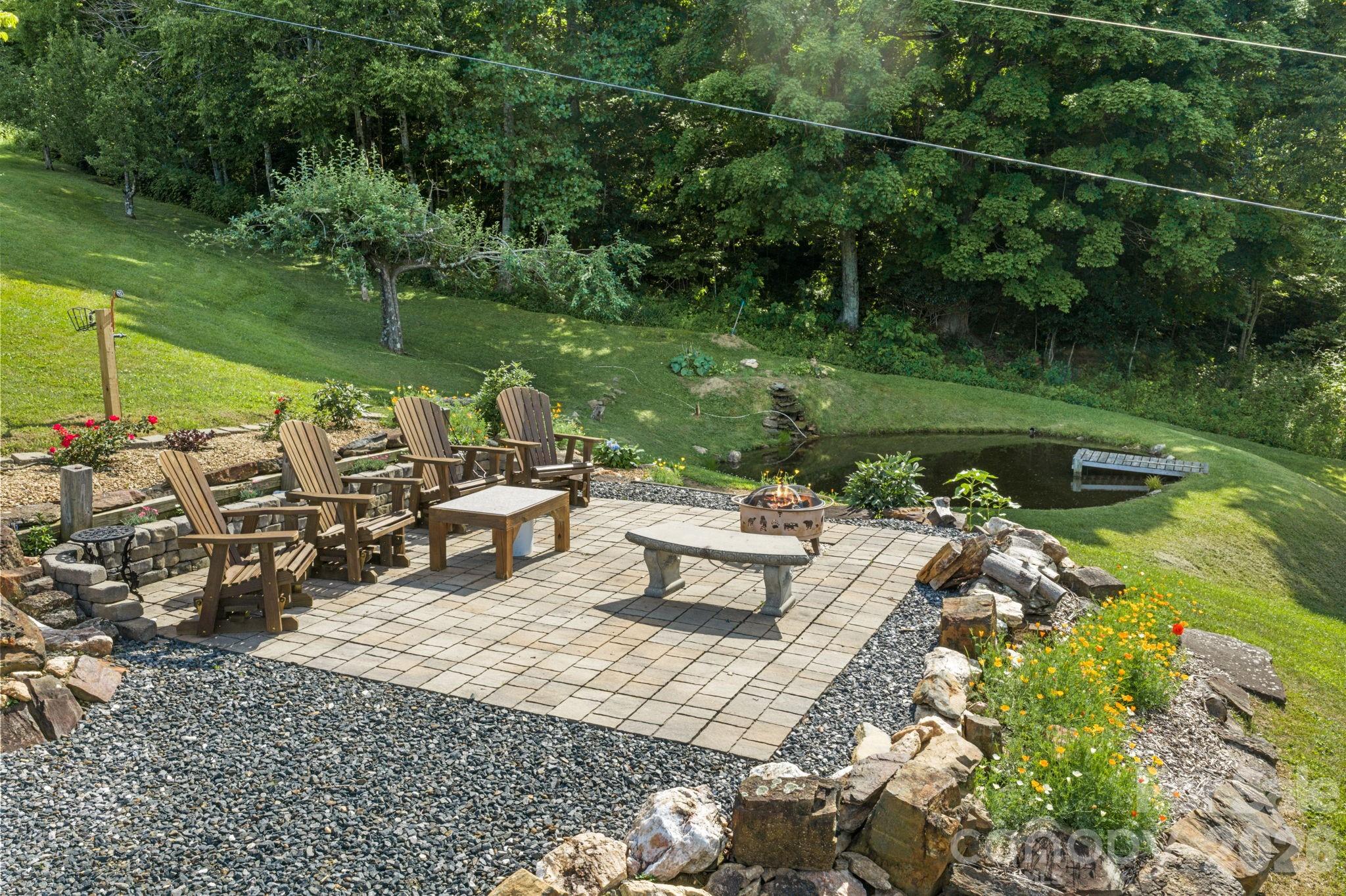 1013 Perry Road — West Jefferson