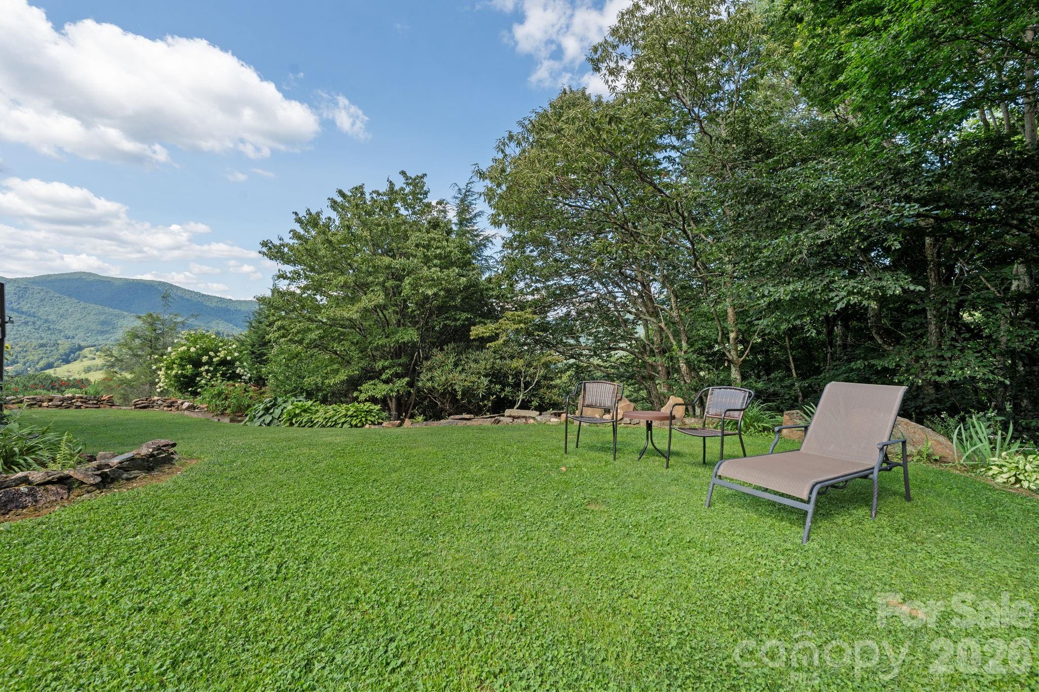1013 Perry Road — West Jefferson