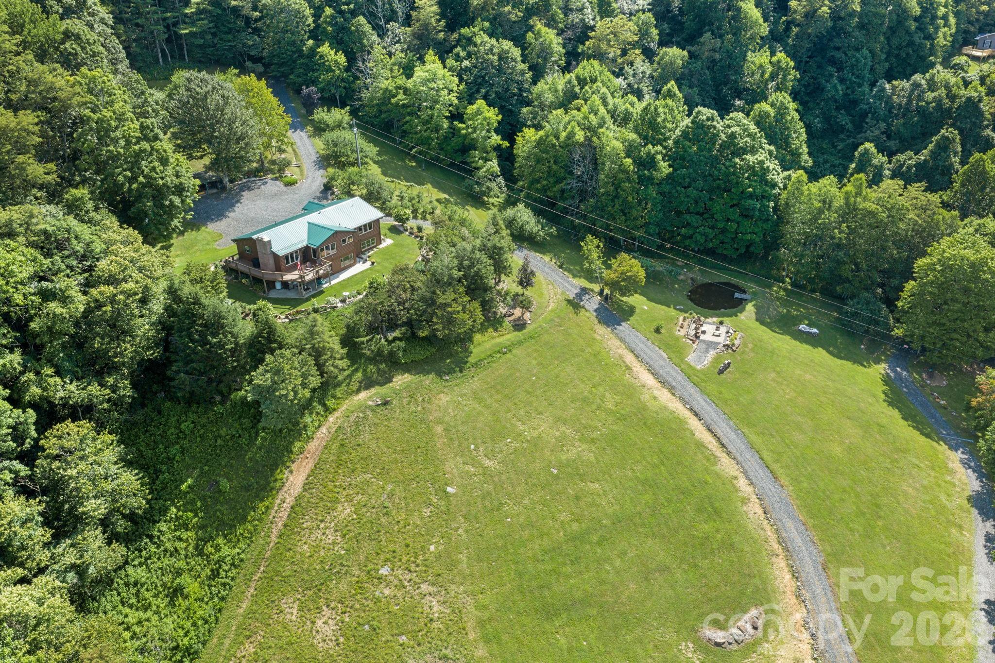 1013 Perry Road — West Jefferson