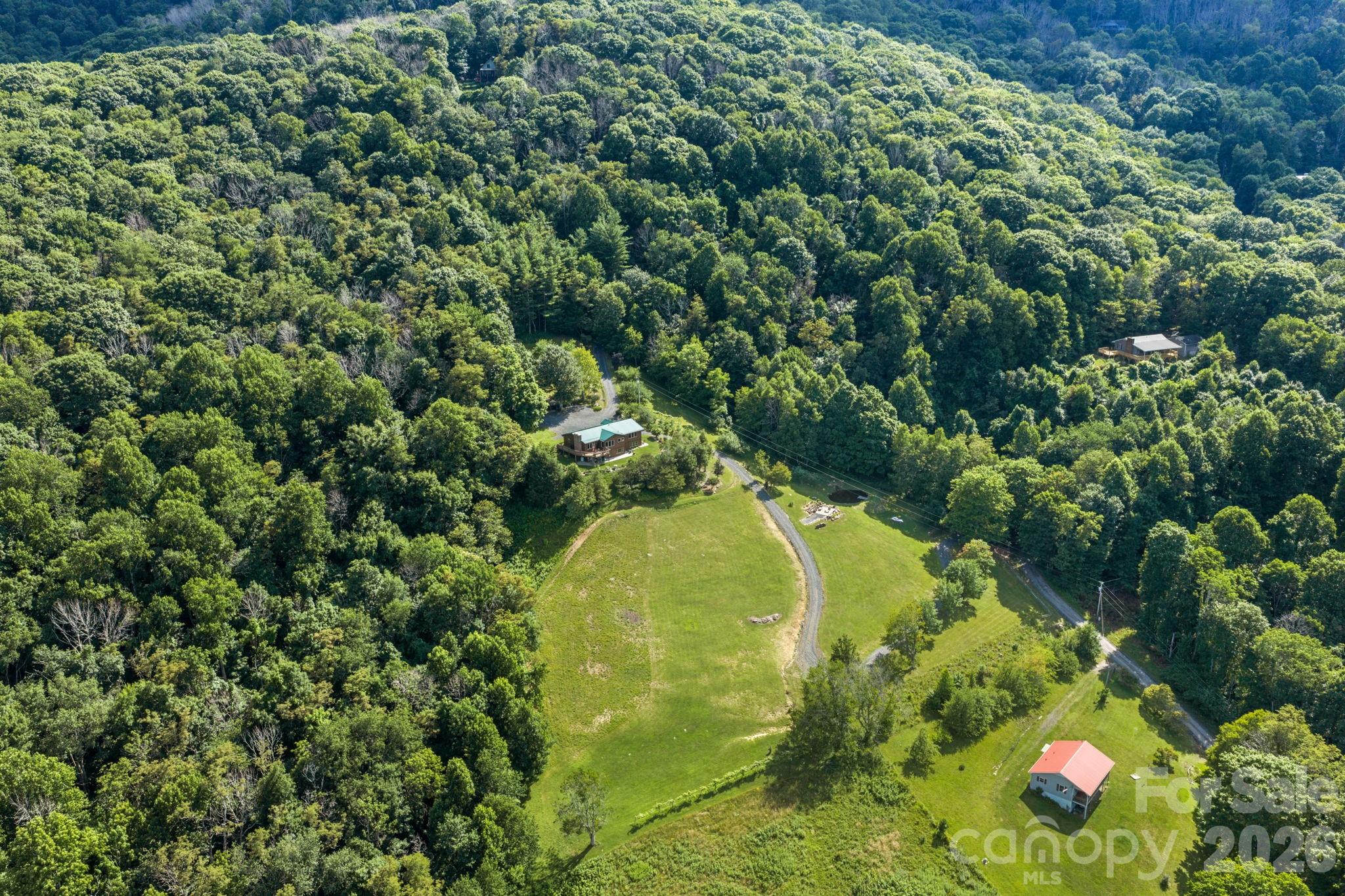 1013 Perry Road — West Jefferson