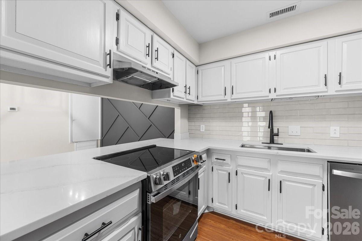 1612 Sharon Road W #70 — Charlotte