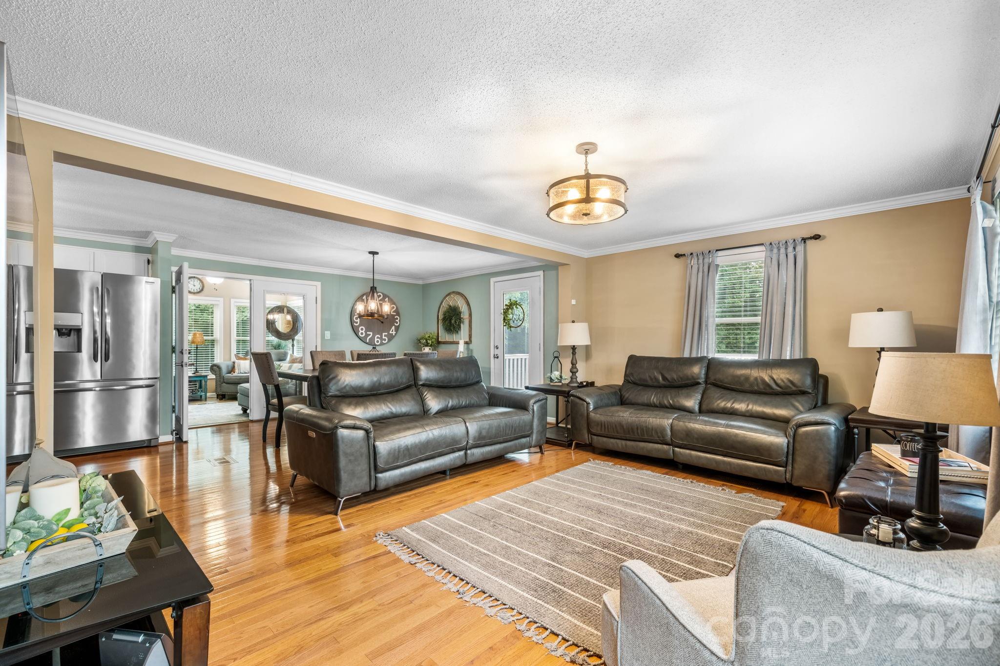 4091 Little Mountain Road — Newton