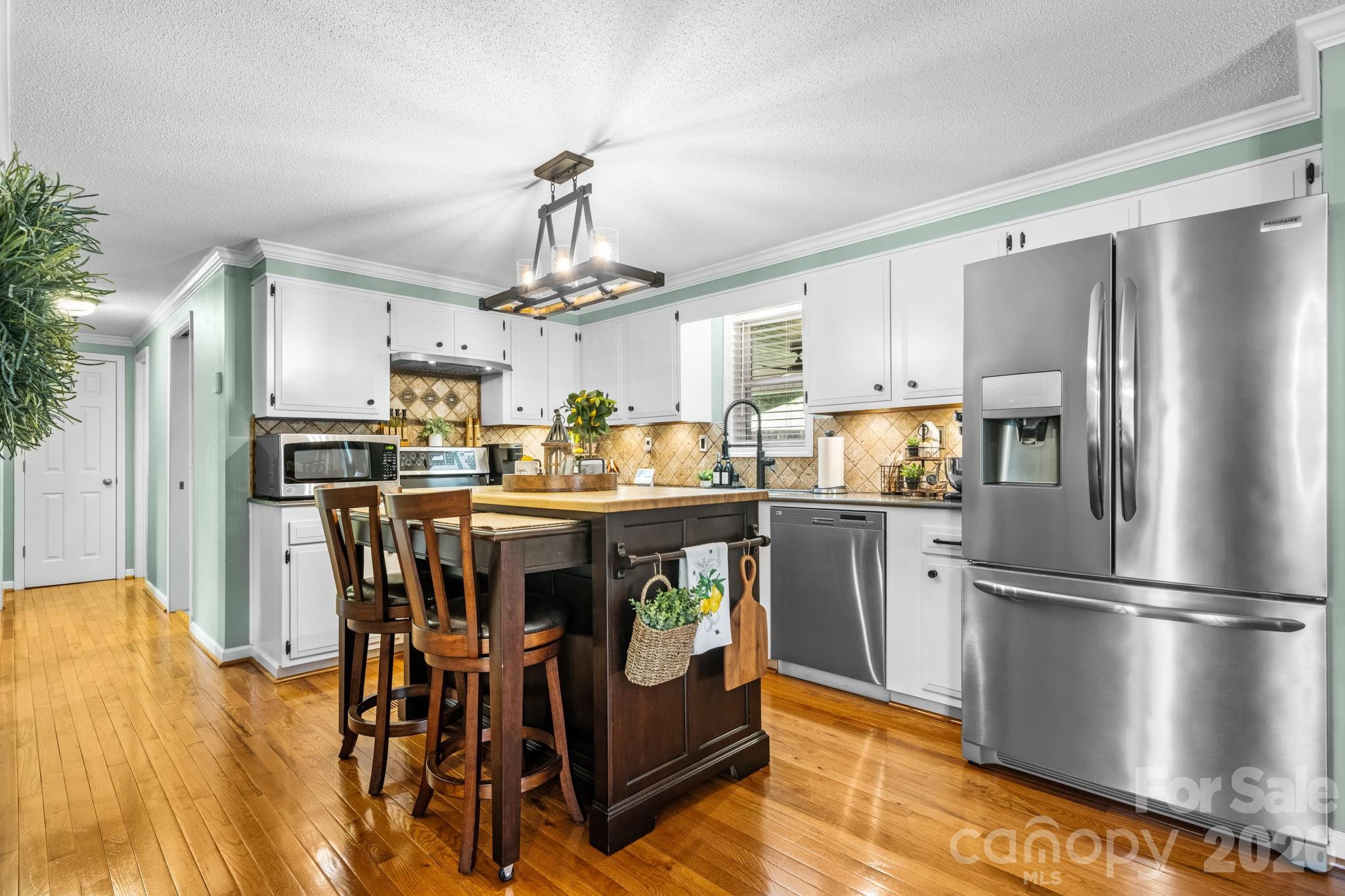 4091 Little Mountain Road — Newton