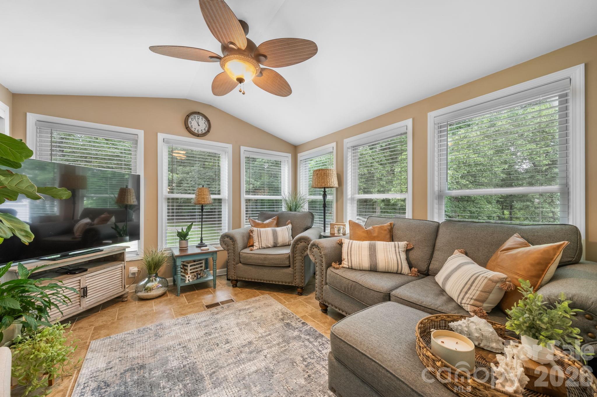4091 Little Mountain Road — Newton