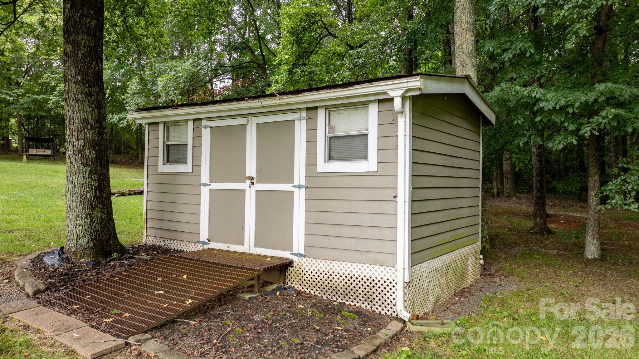 4091 Little Mountain Road — Newton