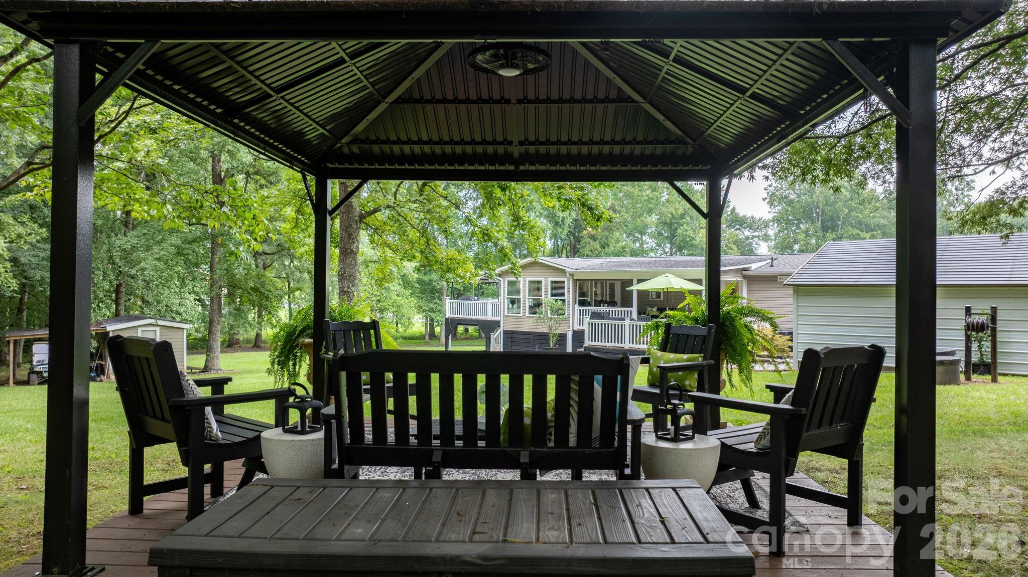 4091 Little Mountain Road — Newton