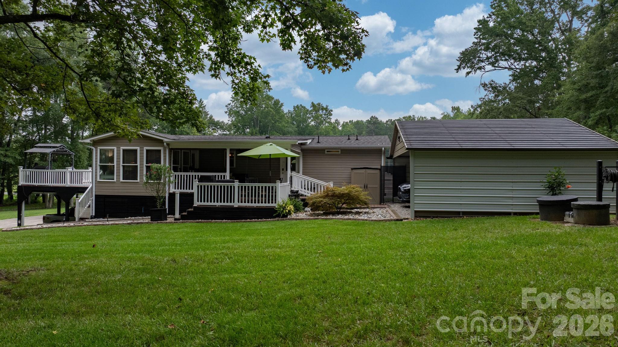 4091 Little Mountain Road — Newton