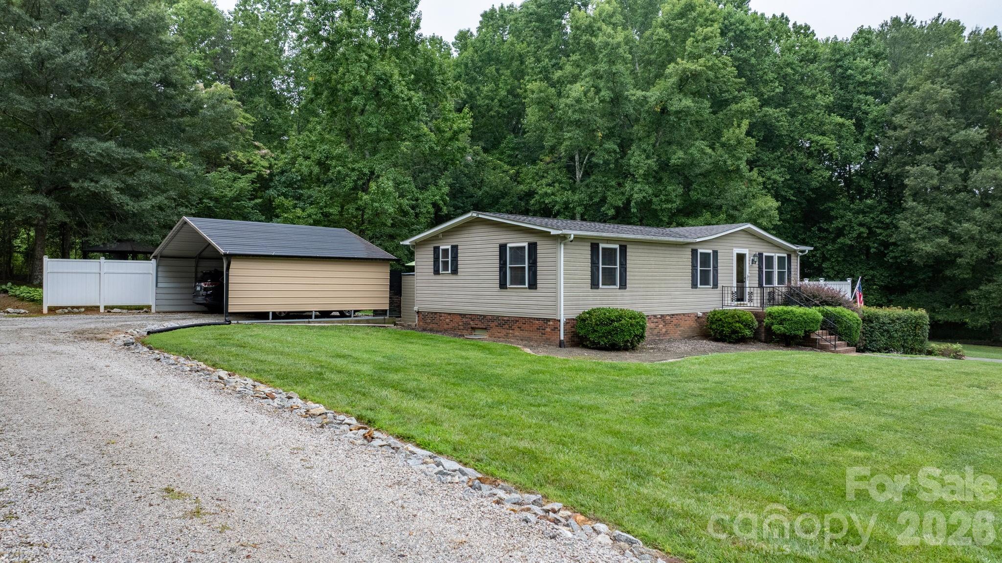 4091 Little Mountain Road — Newton