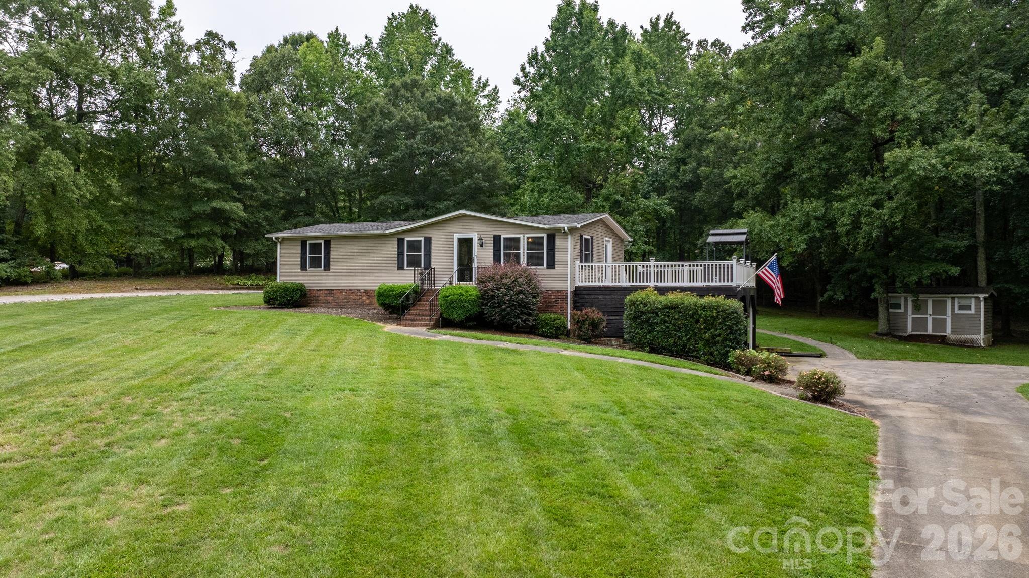 4091 Little Mountain Road — Newton