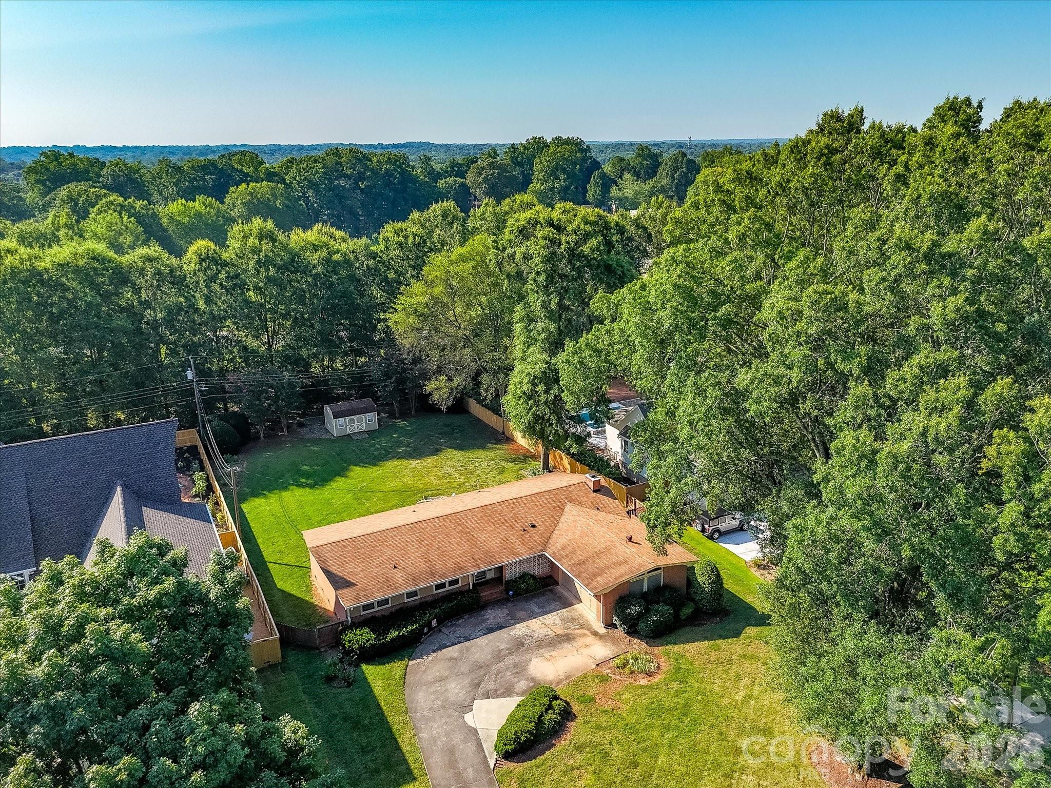 911 Lansdowne Road — Charlotte