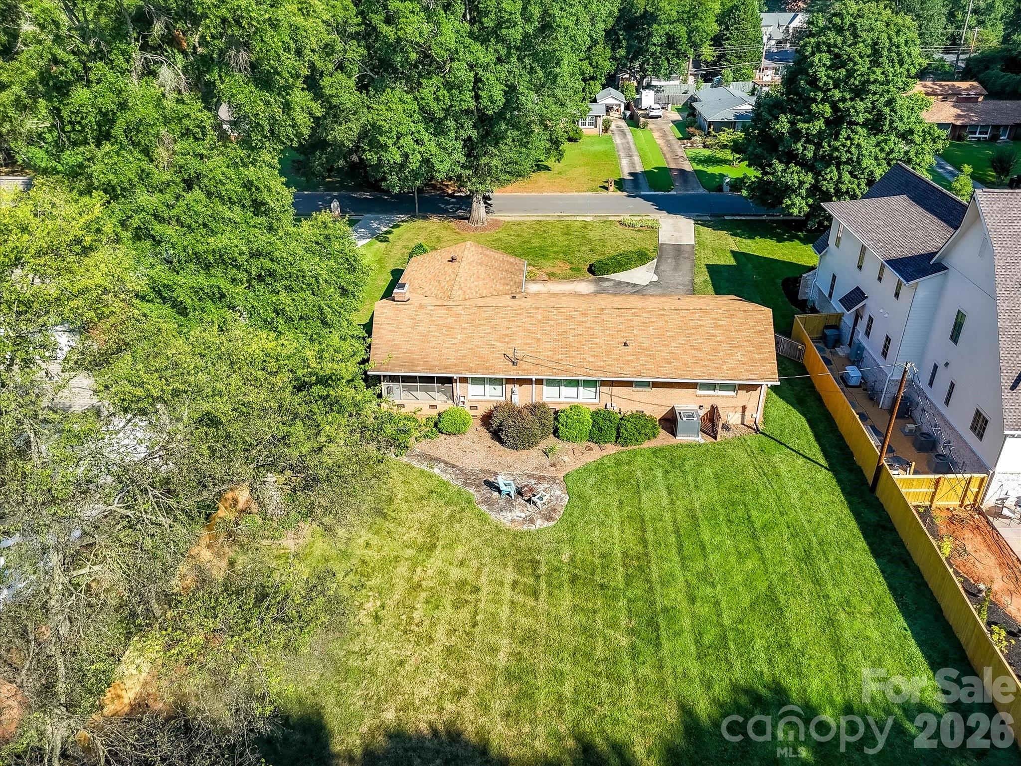 911 Lansdowne Road — Charlotte
