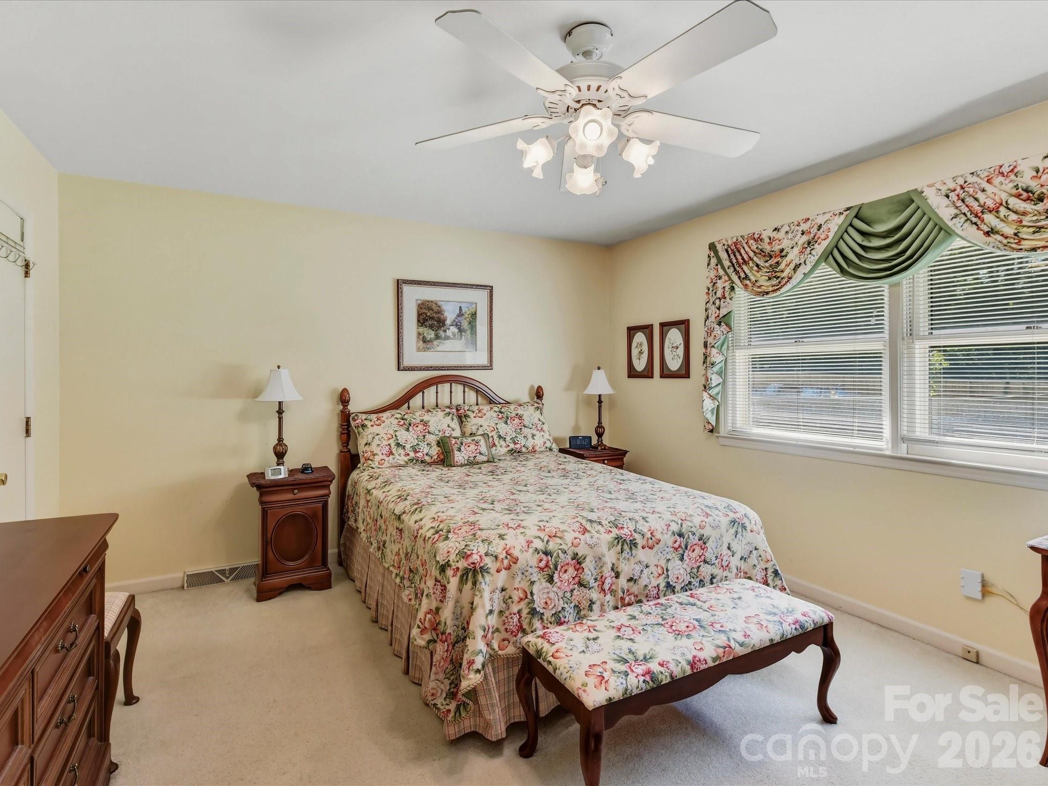 911 Lansdowne Road — Charlotte