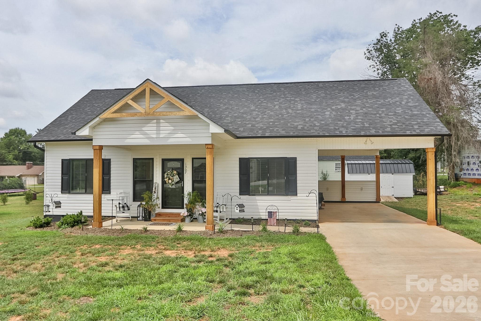 1307 Unifi Industrial Drive — Yadkinville