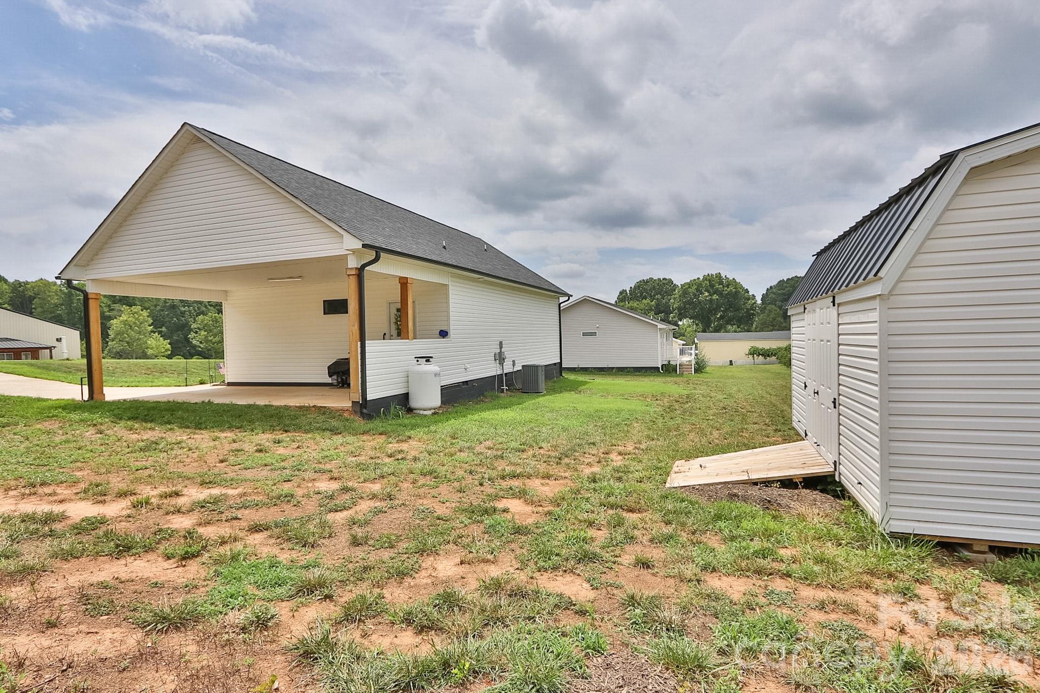 1307 Unifi Industrial Drive — Yadkinville