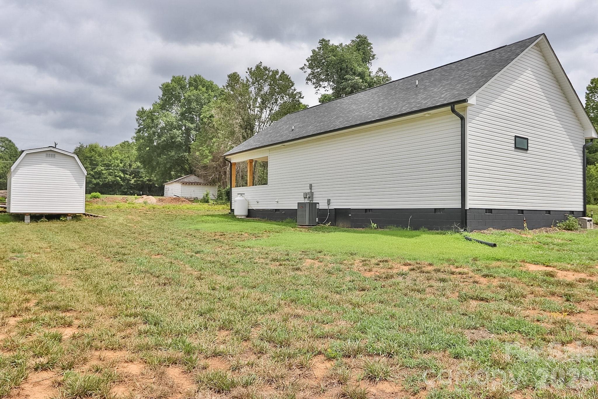 1307 Unifi Industrial Drive — Yadkinville