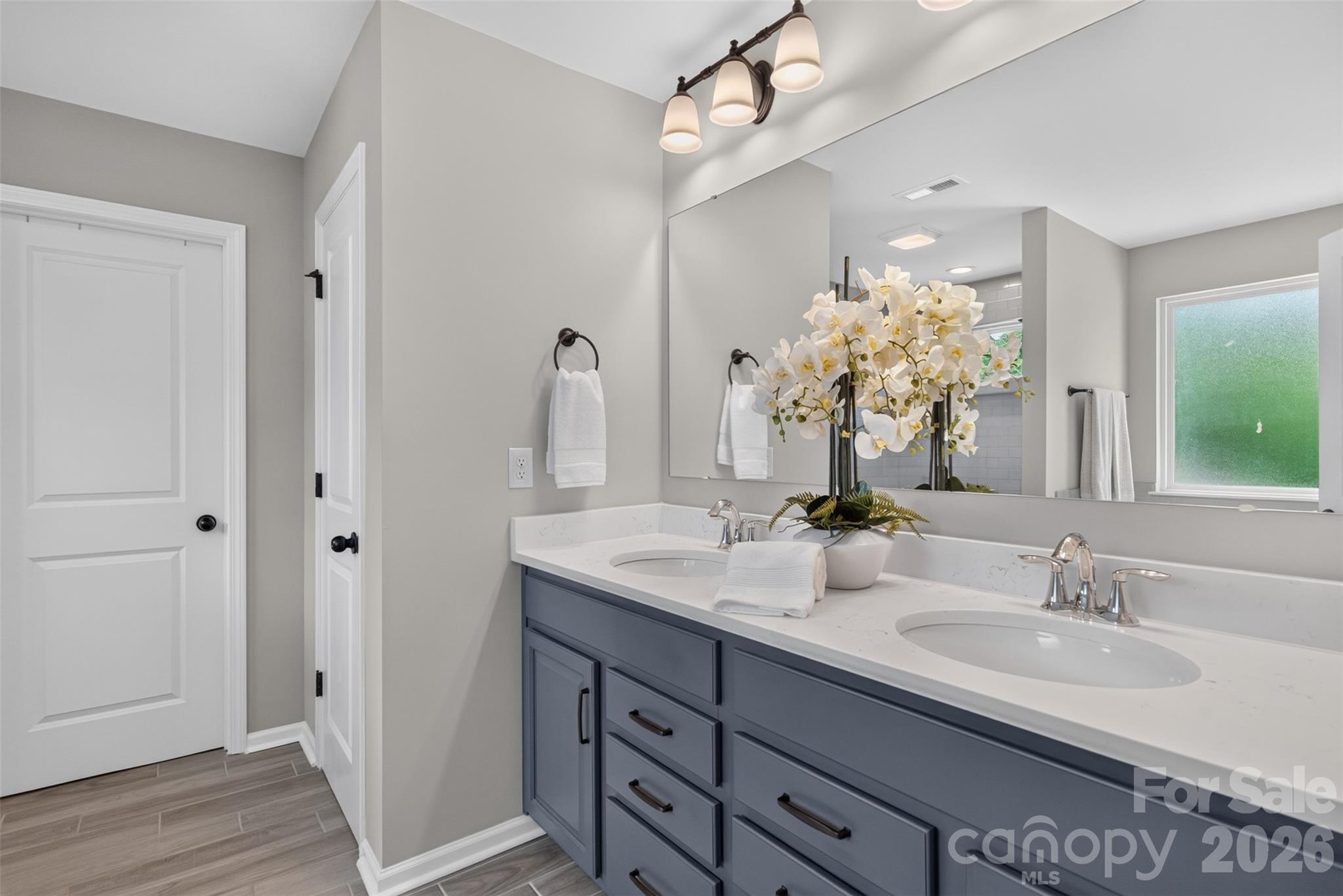 15241 Windward Lane — Lancaster