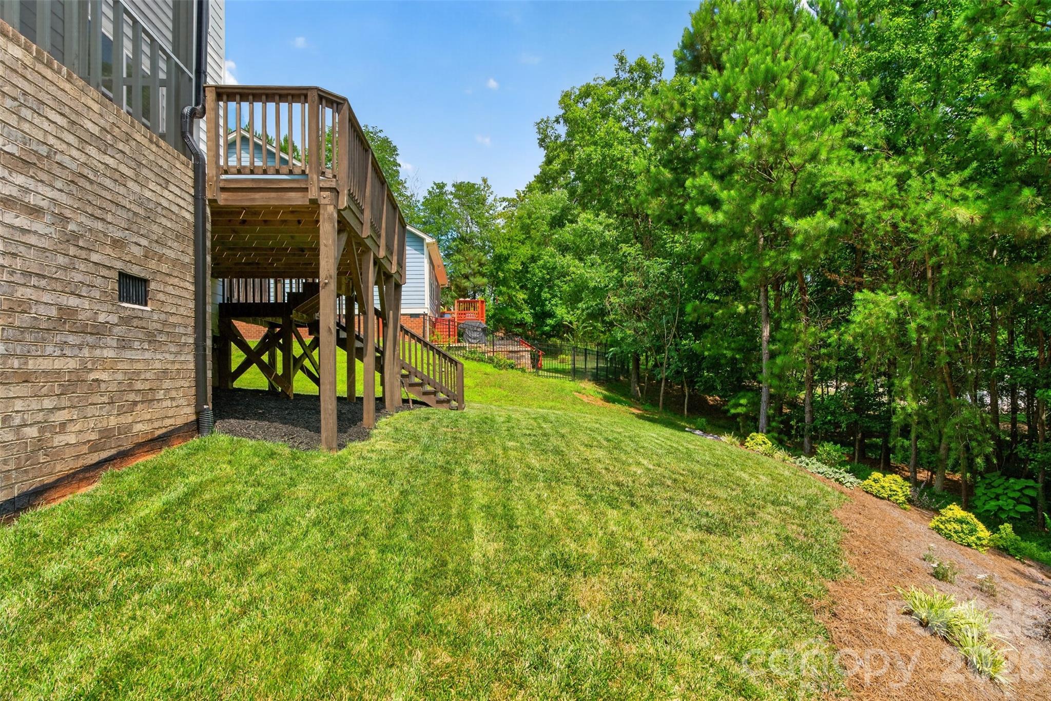 15241 Windward Lane — Lancaster
