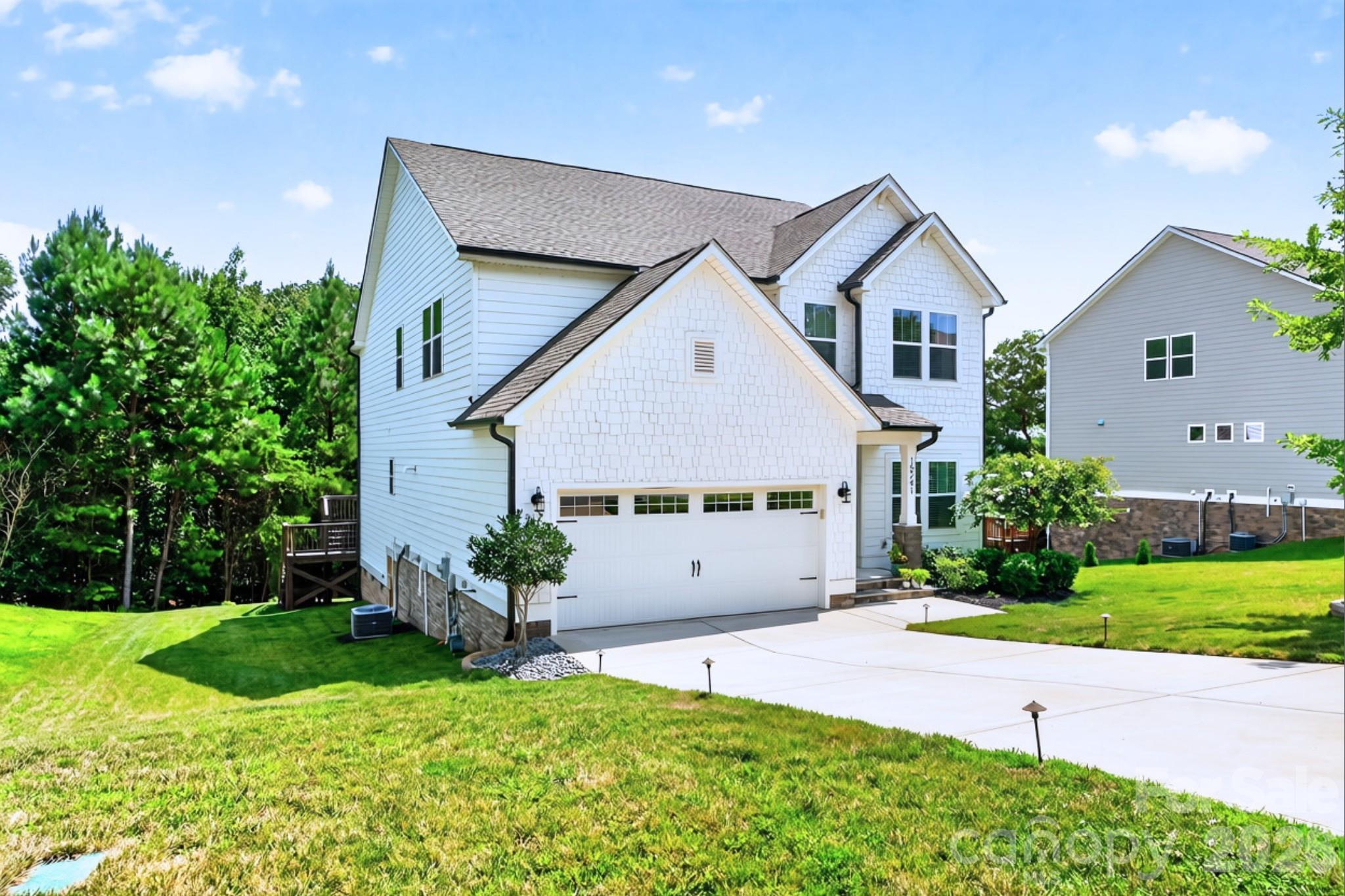 15241 Windward Lane — Lancaster