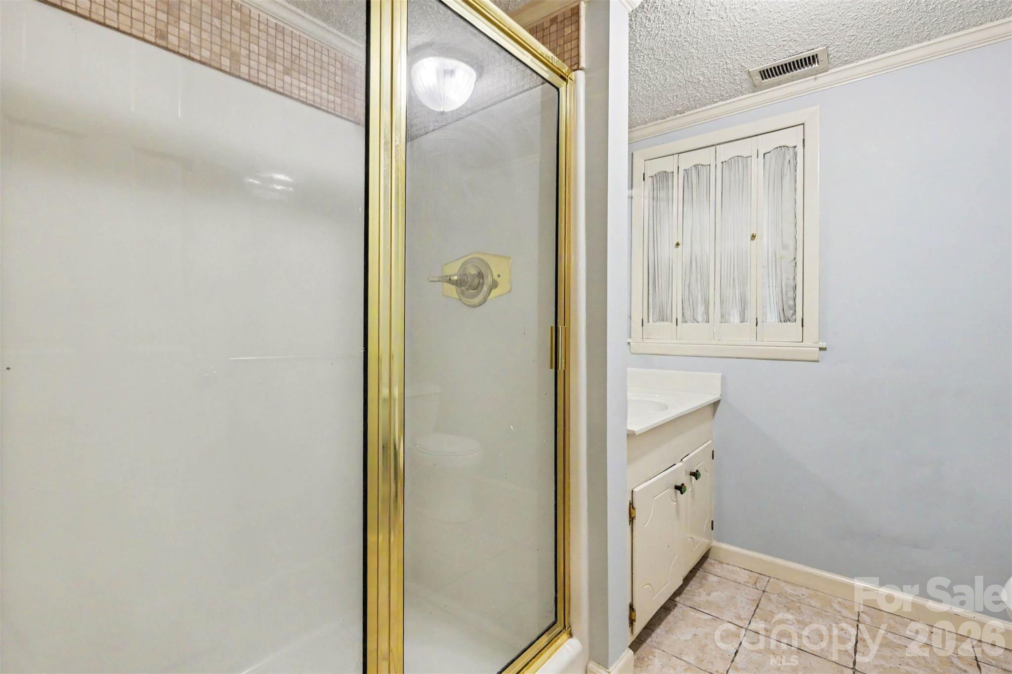 173 Hillcrest Avenue SE — Concord