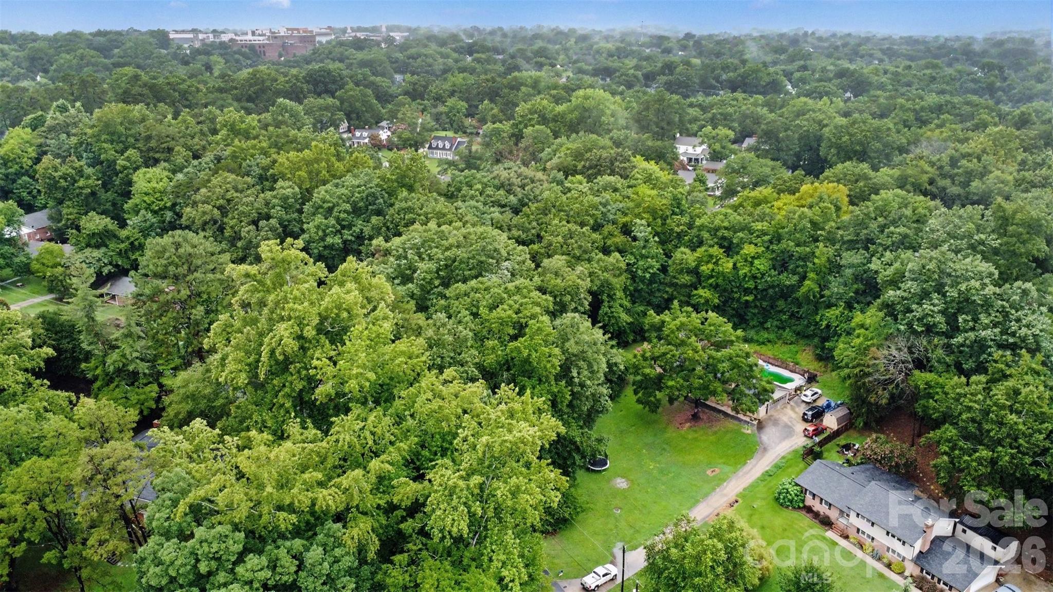 173 Hillcrest Avenue SE — Concord
