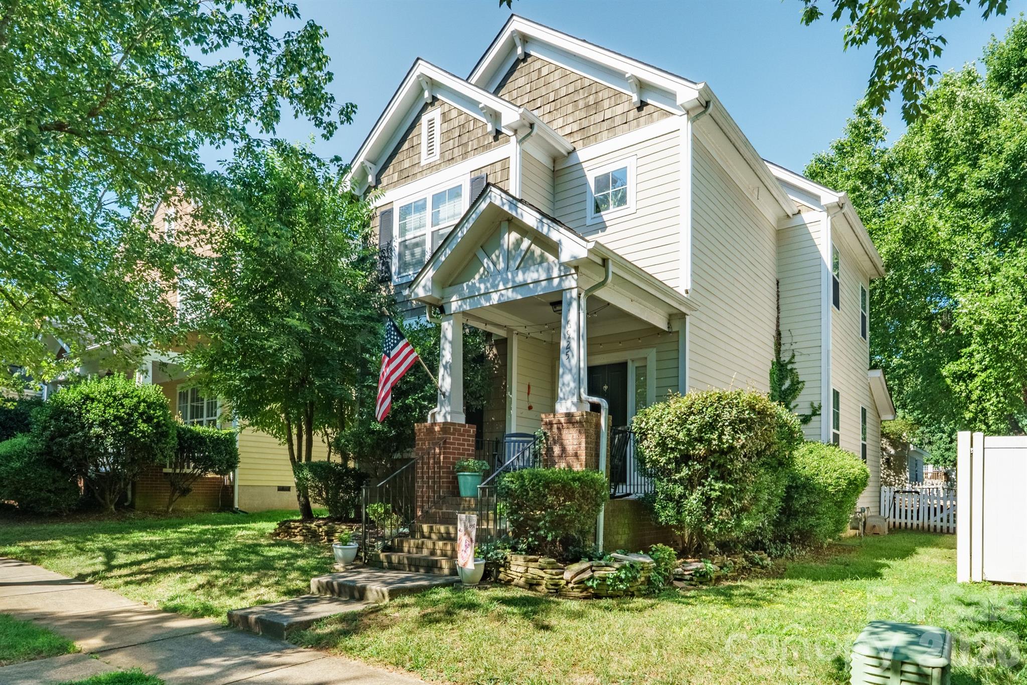 16925 Pennington Drive — Huntersville