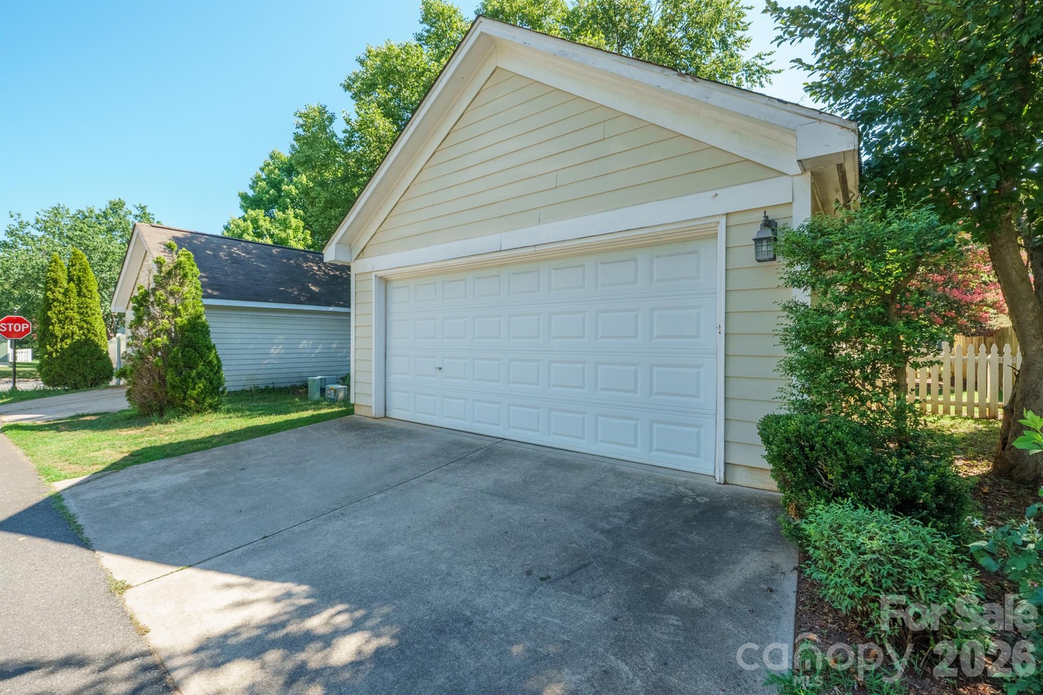 16925 Pennington Drive — Huntersville