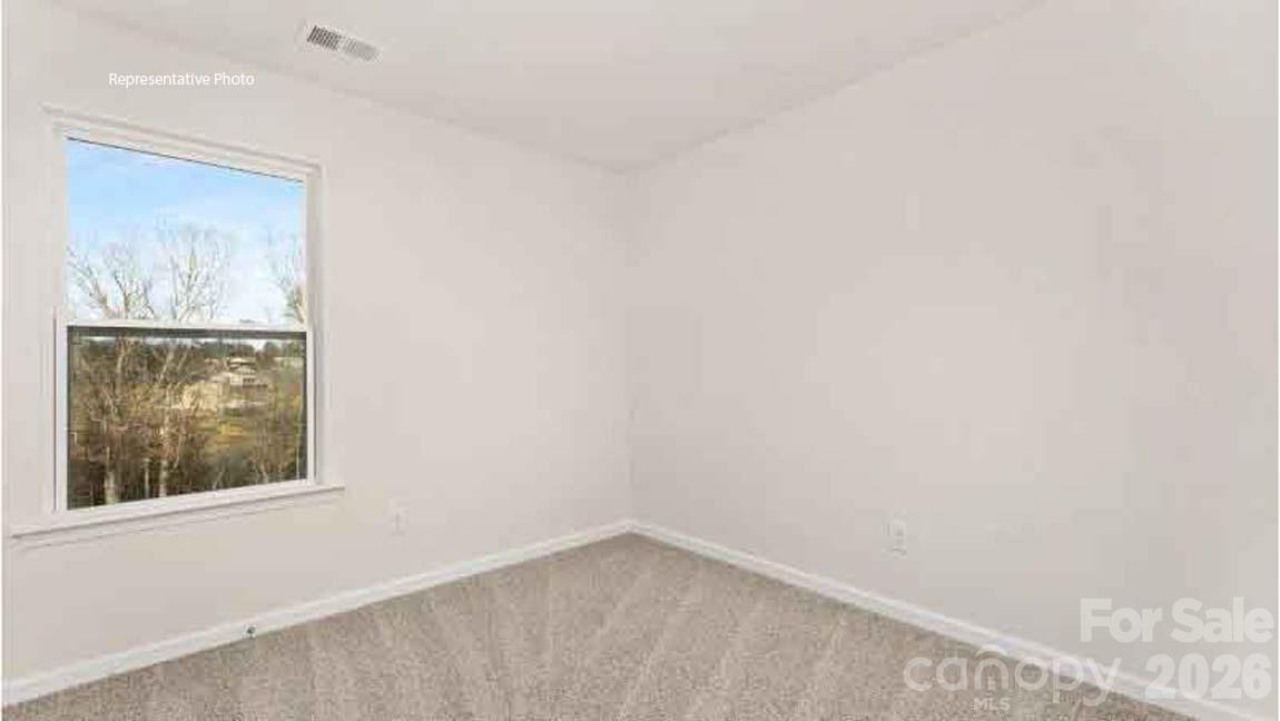 2126 10th Street SE — Hickory
