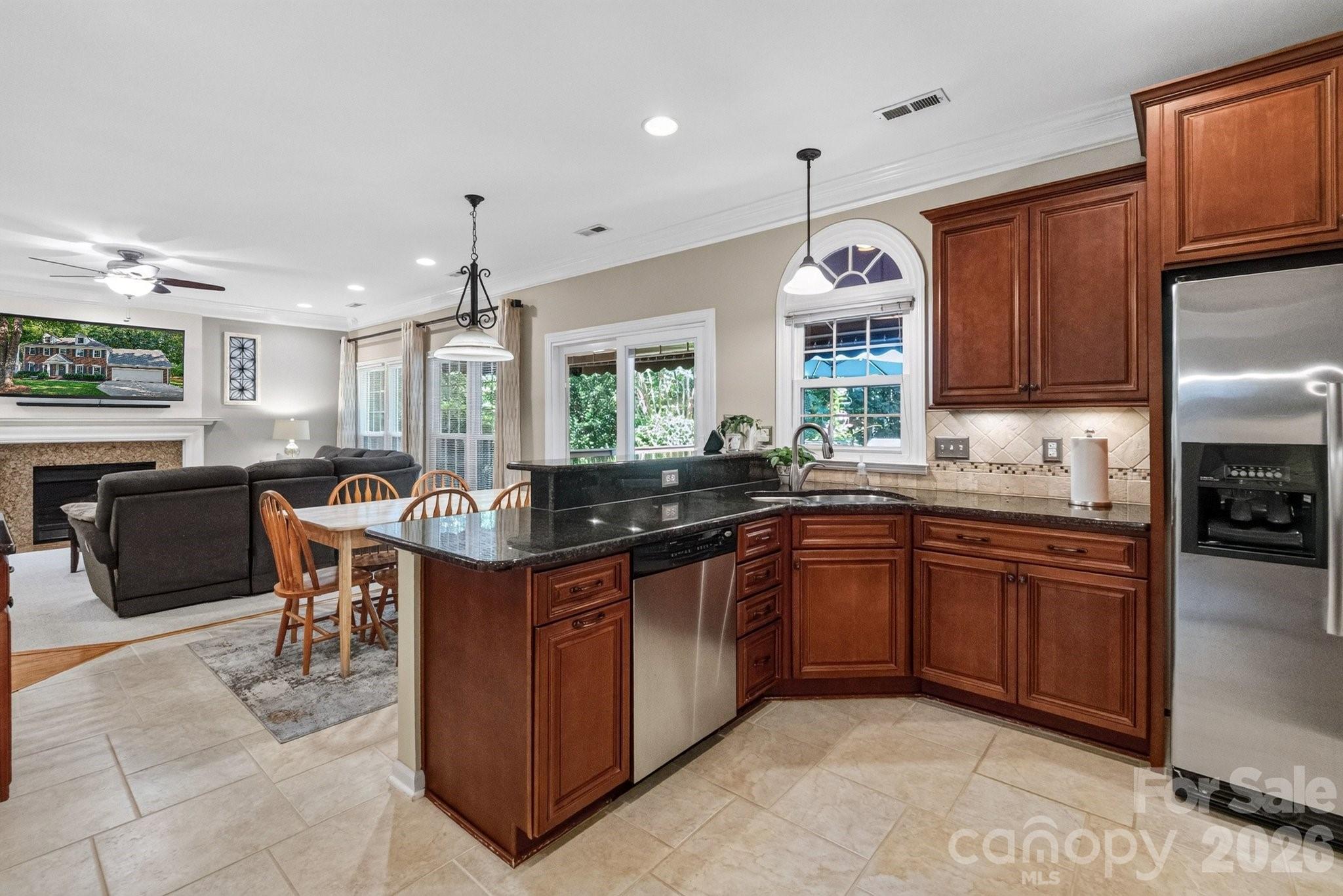 8749 Oakham Street — Huntersville