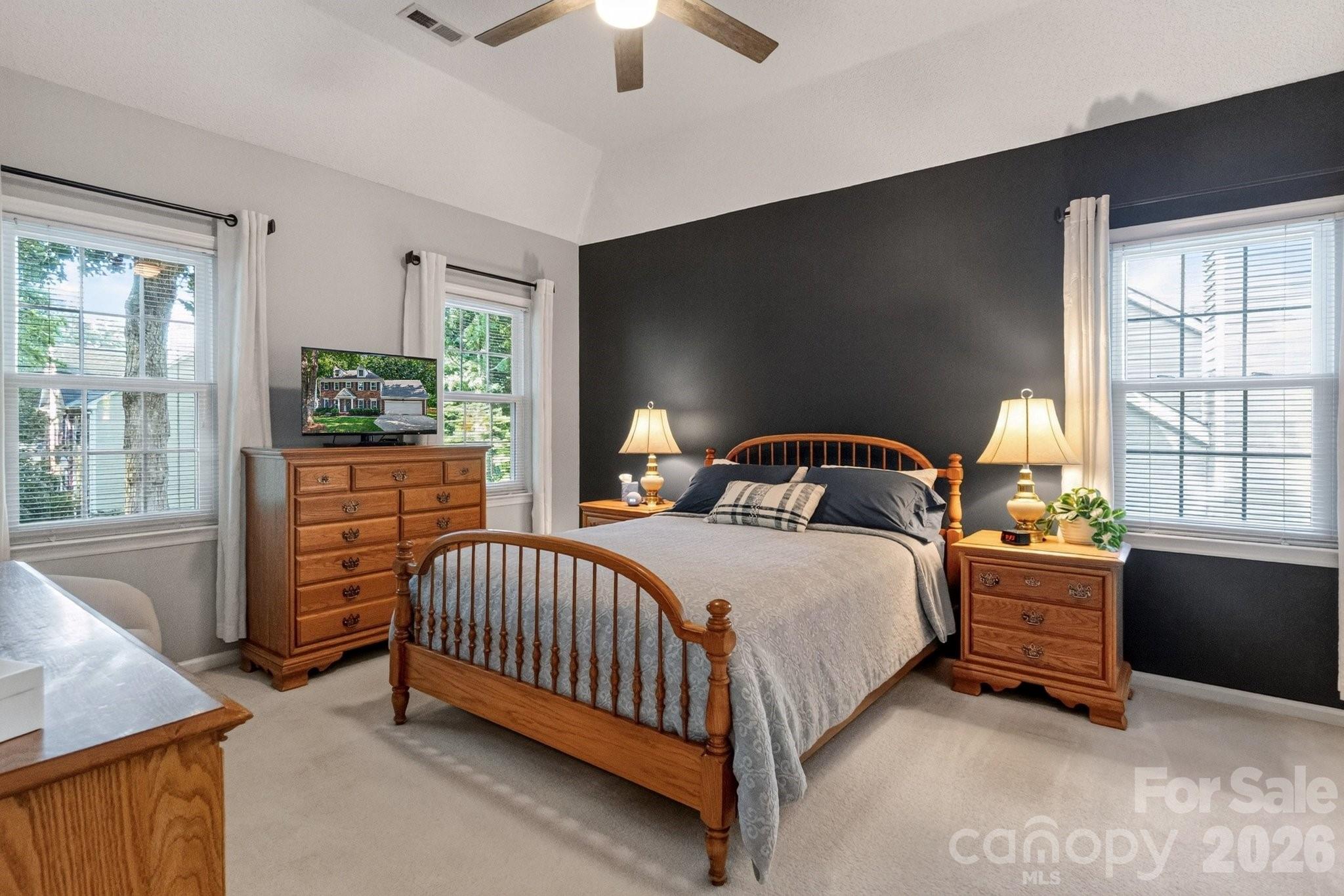 8749 Oakham Street — Huntersville