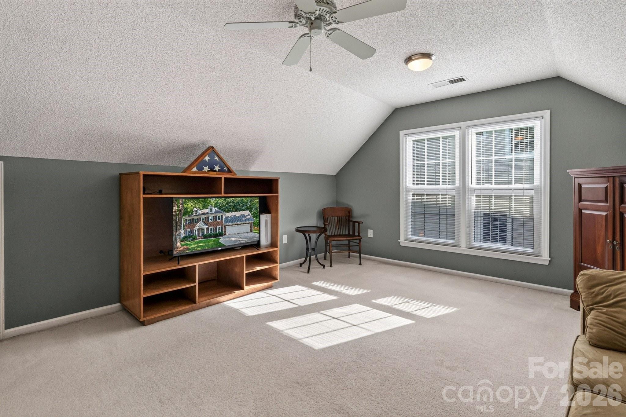 8749 Oakham Street — Huntersville