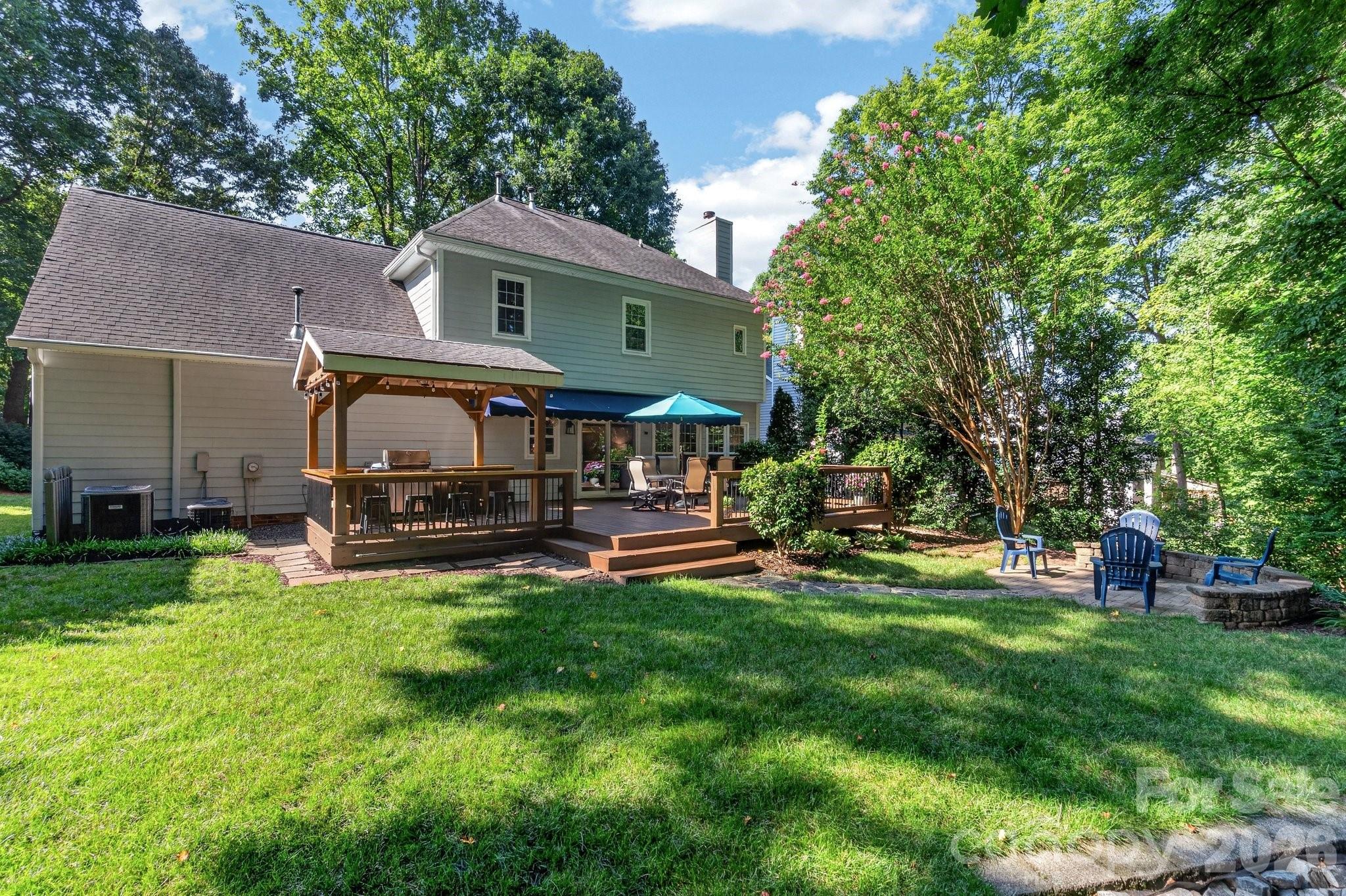 8749 Oakham Street — Huntersville