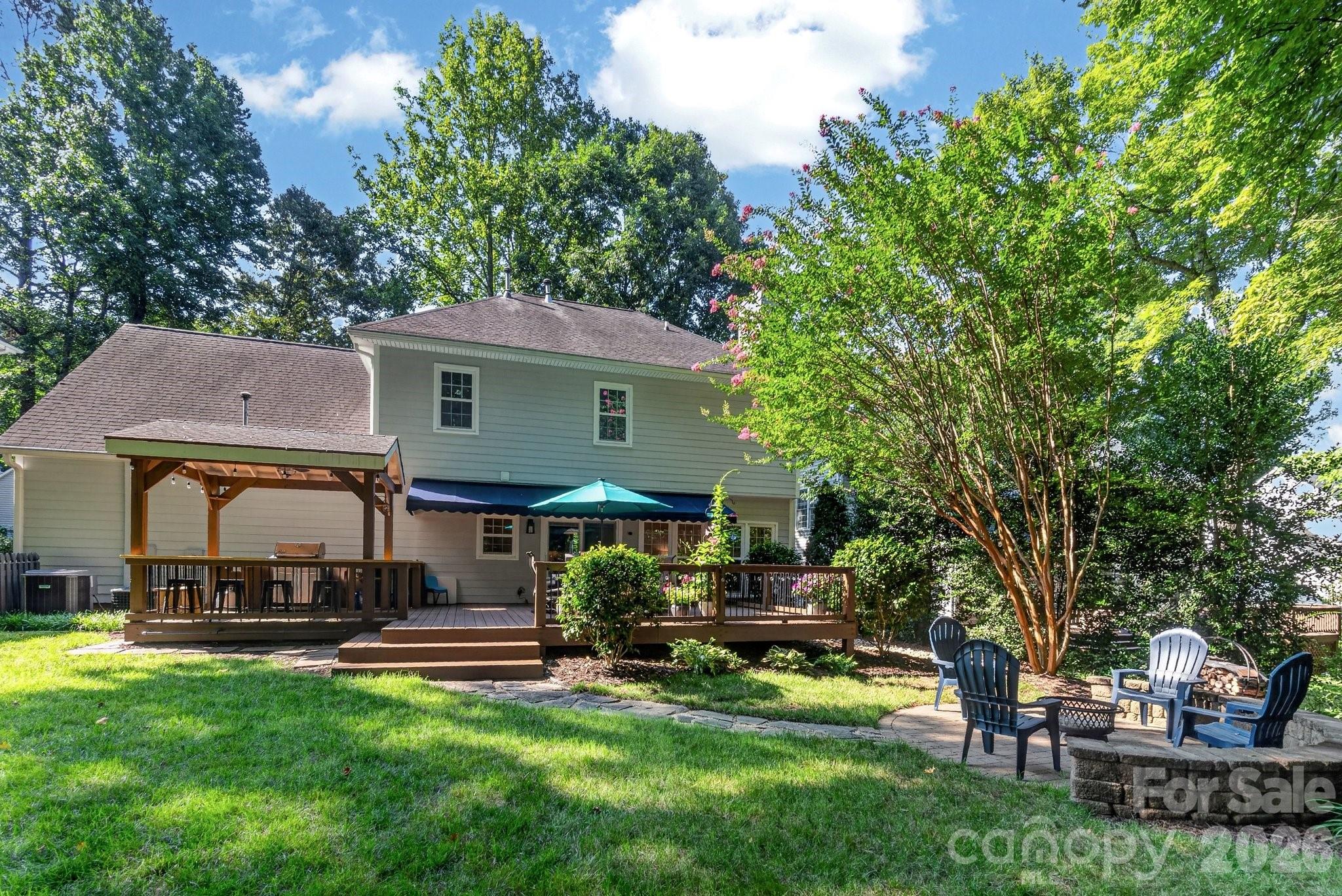 8749 Oakham Street — Huntersville
