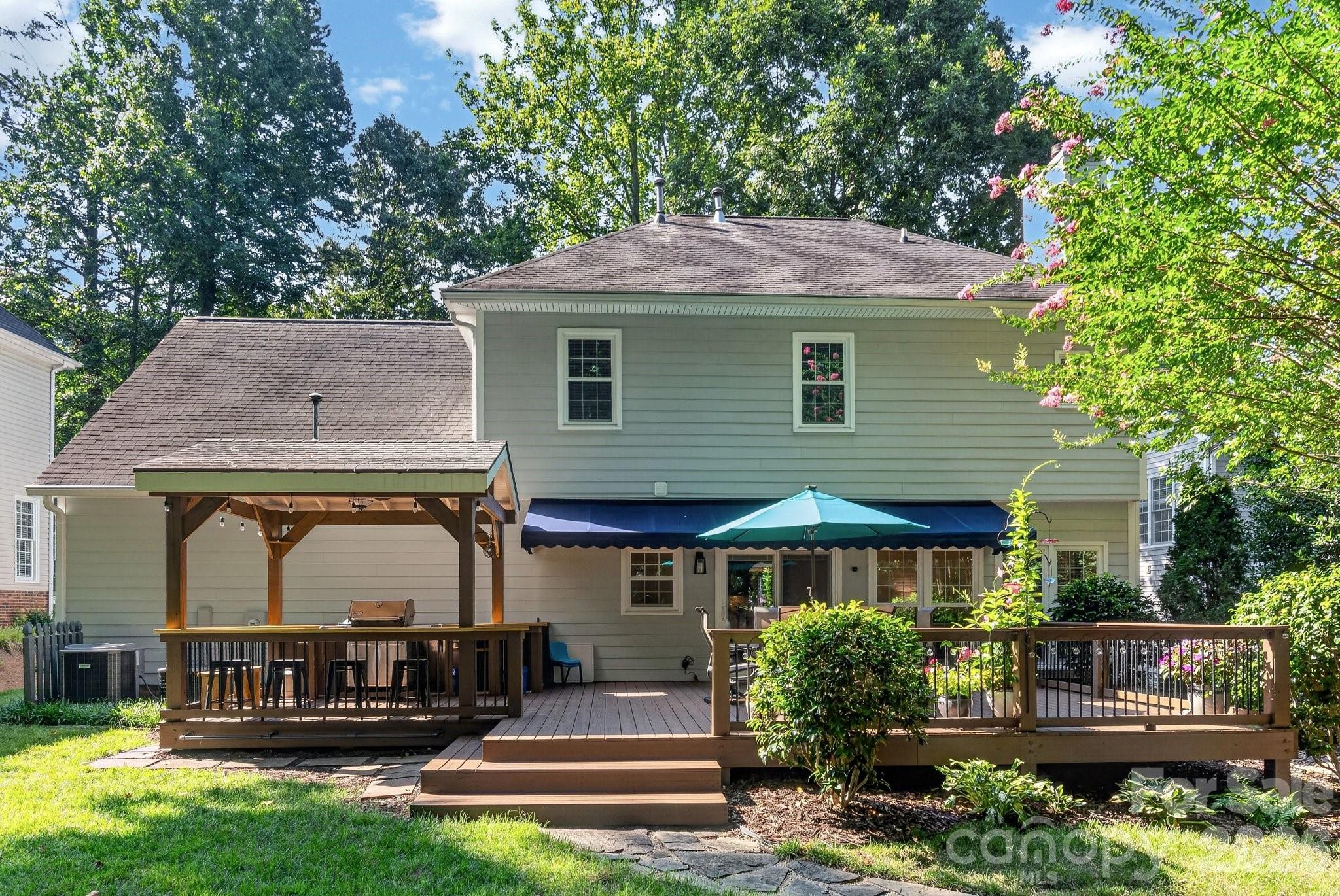 8749 Oakham Street — Huntersville