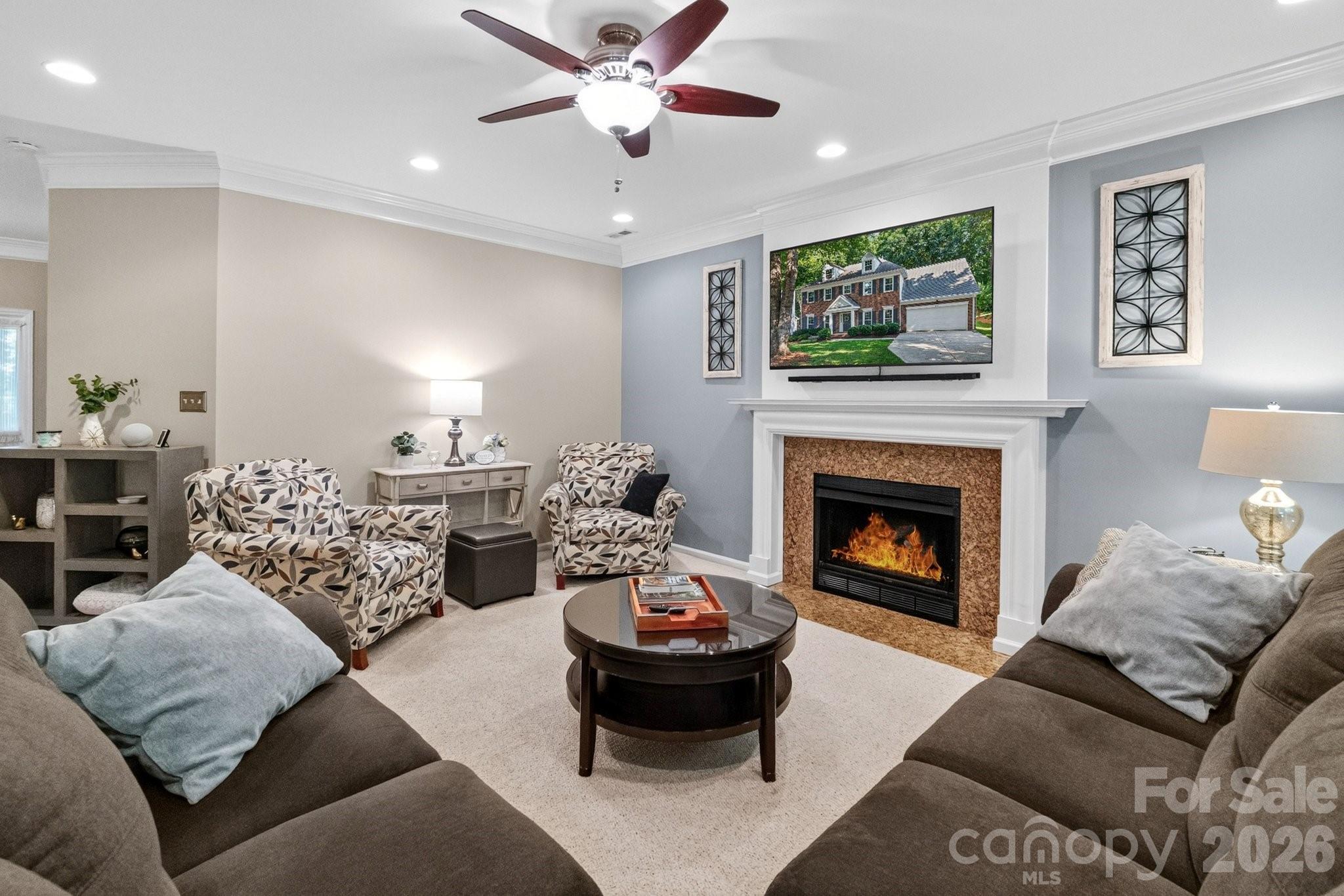8749 Oakham Street — Huntersville