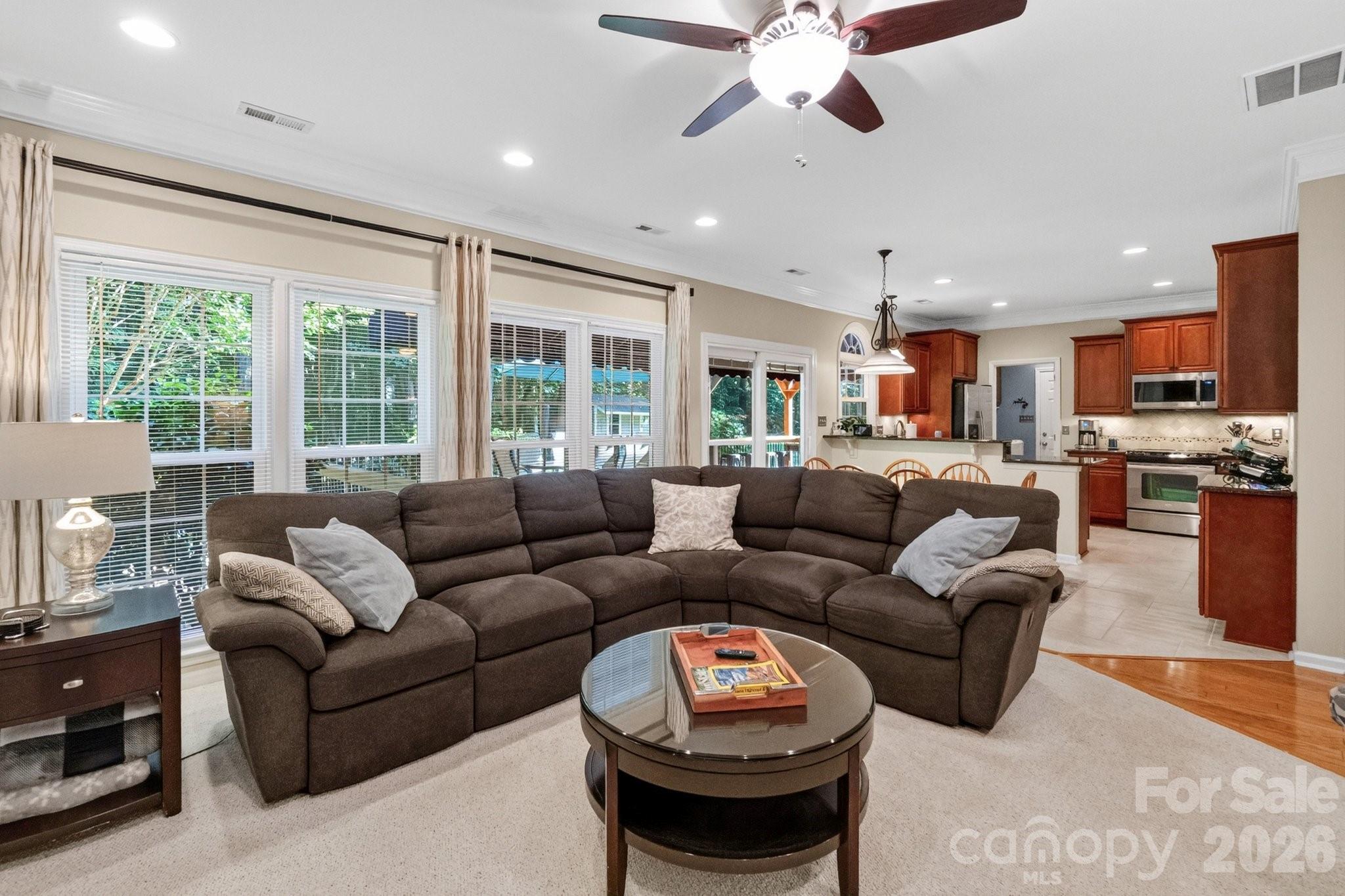8749 Oakham Street — Huntersville