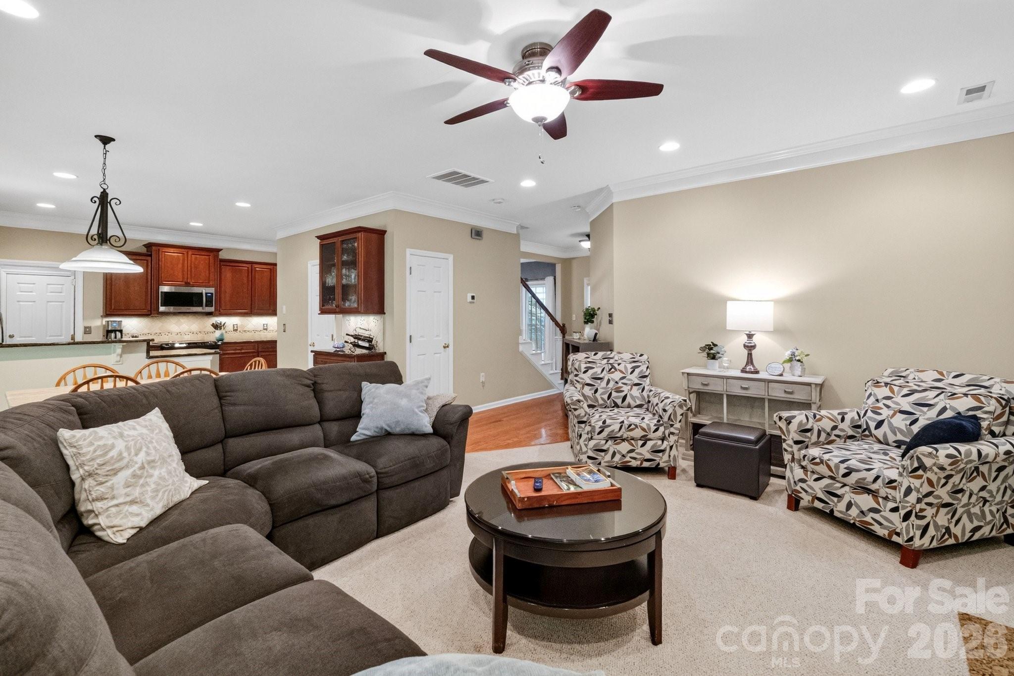 8749 Oakham Street — Huntersville