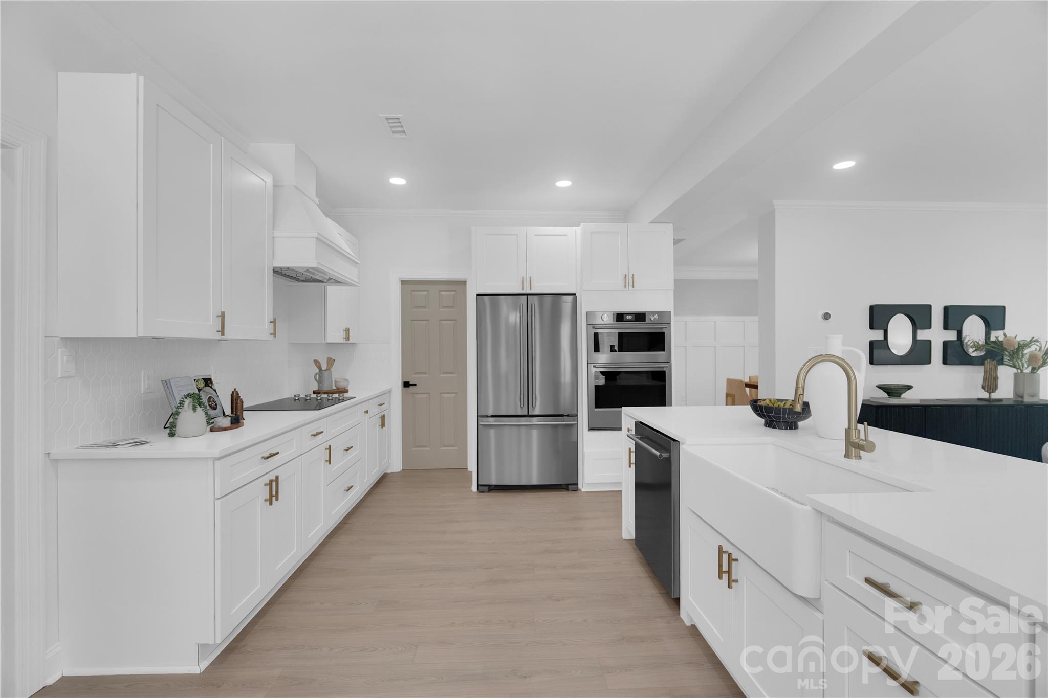 9438 Valley Road — Charlotte