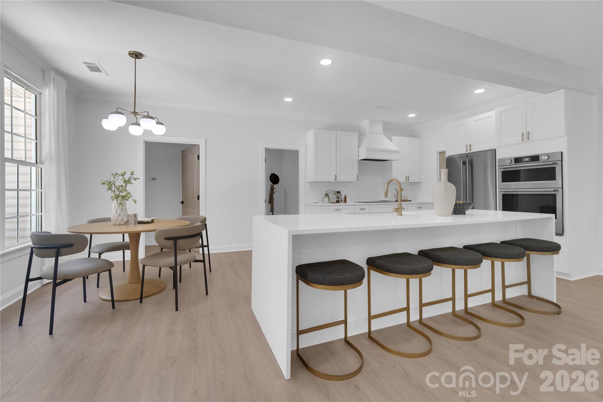 9438 Valley Road — Charlotte
