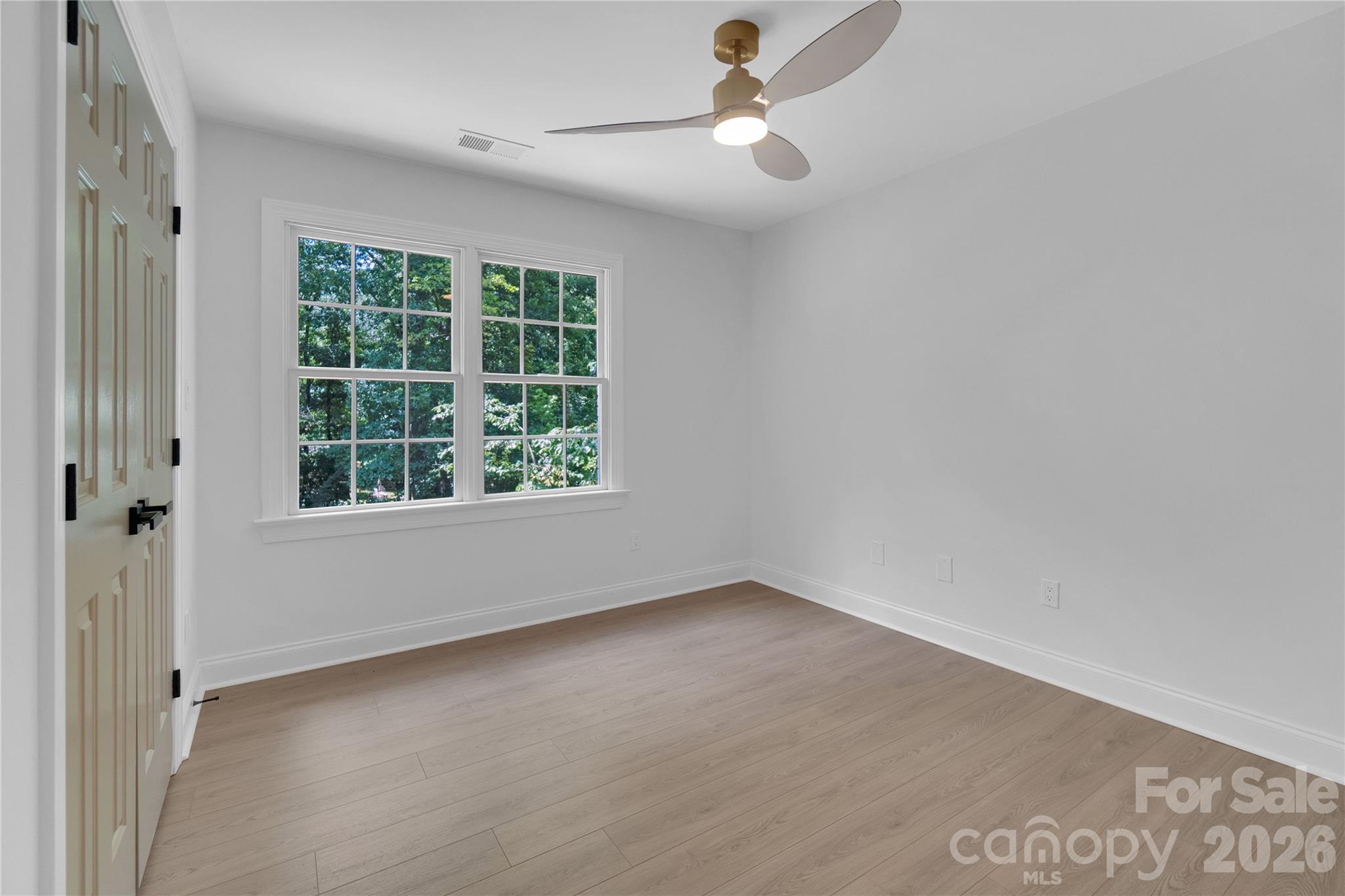 9438 Valley Road — Charlotte
